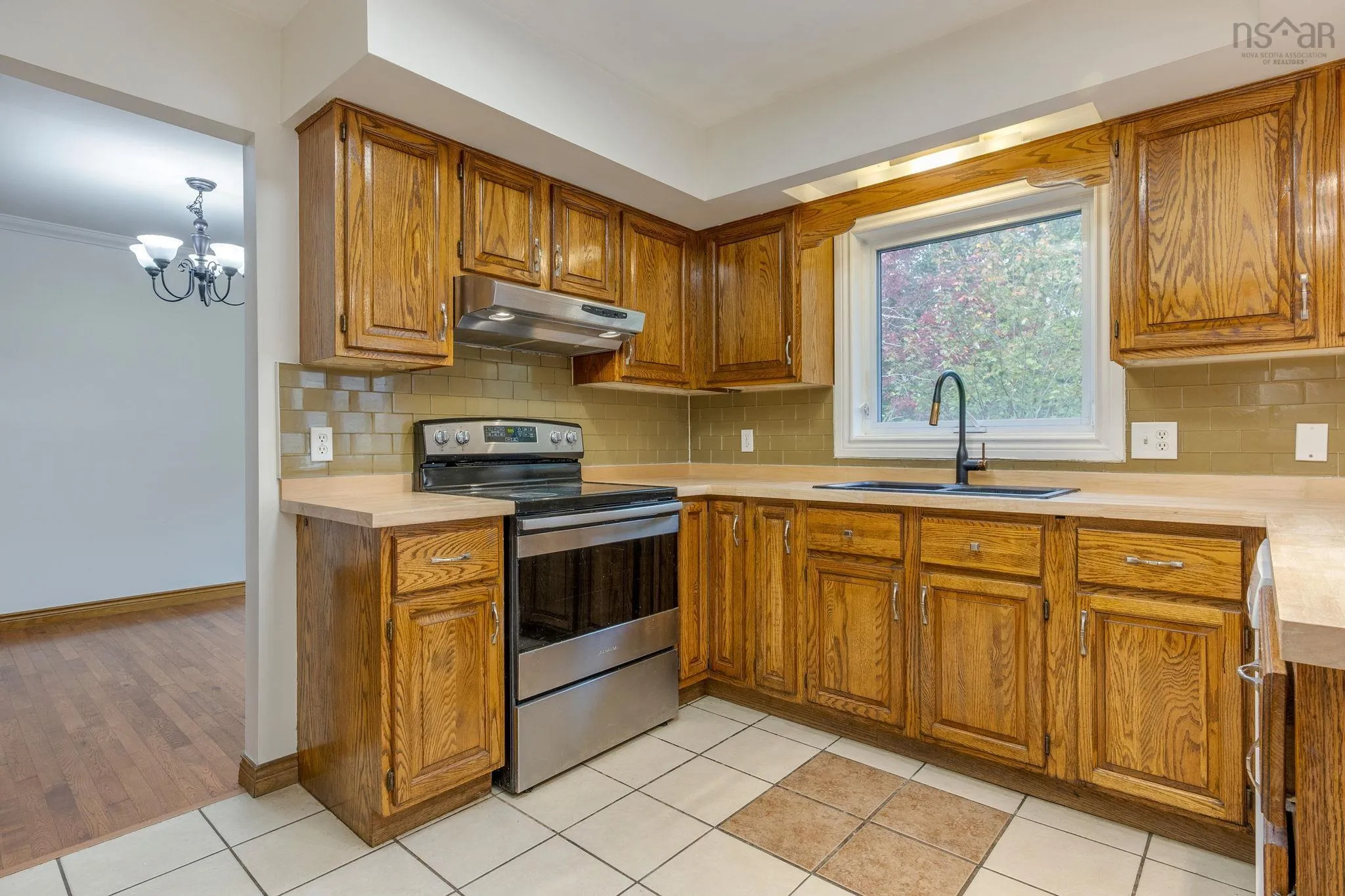 6 Amberwood Court, Halifax, NS B3M 3X7, 6 Bedrooms Bedrooms, ,4 BathroomsBathrooms,Residential,For Sale,Amberwood,202525610