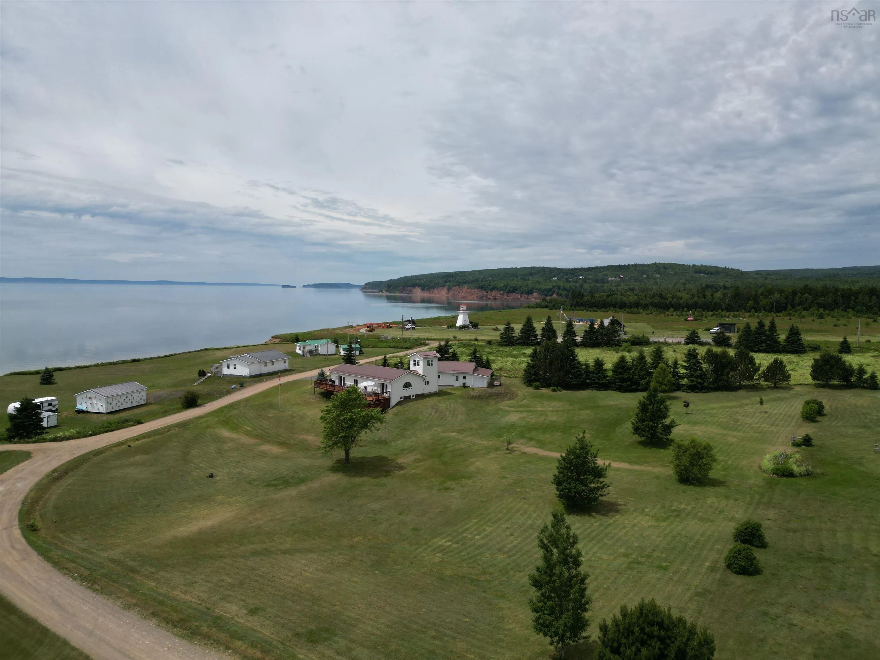 21 North River Lane, Lower Five Islands, NS B0M 1N0, 4 Bedrooms Bedrooms, ,2 BathroomsBathrooms,Residential,For Sale,North River,202517699