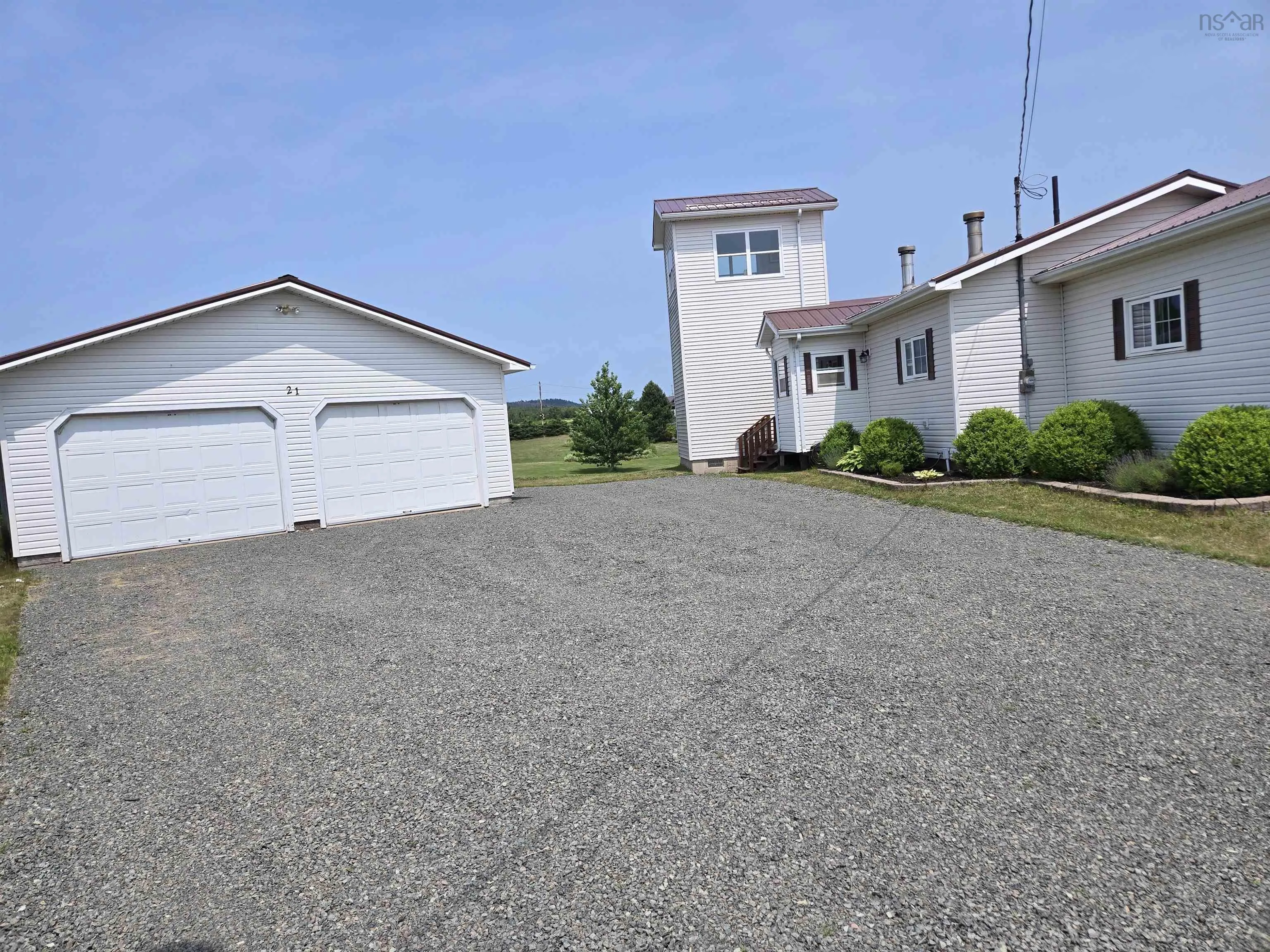 21 North River Lane, Lower Five Islands, NS B0M 1N0, 4 Bedrooms Bedrooms, ,2 BathroomsBathrooms,Residential,For Sale,North River,202517699