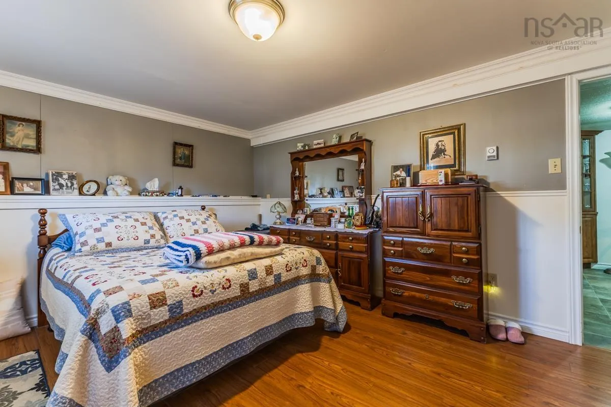 14 Clover Dr, Bible Hill, NS B2N 5P3, 5 Bedrooms Bedrooms, ,Residential Income,For Sale,Clover Dr,202523373