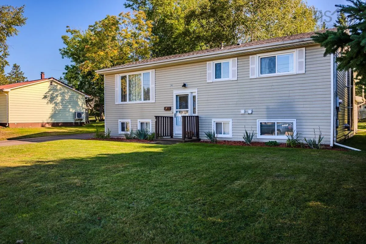 14 Clover Dr, Bible Hill, NS B2N 5P3, 5 Bedrooms Bedrooms, ,Residential Income,For Sale,Clover Dr,202523373