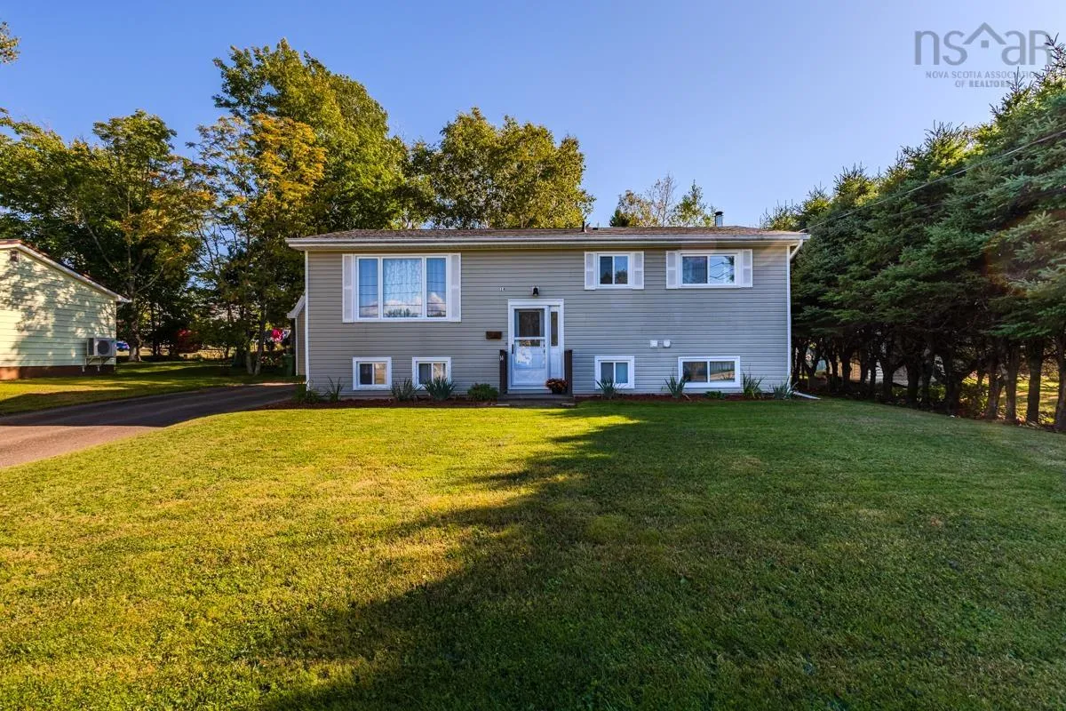 14 Clover Dr, Bible Hill, NS B2N 5P3, 5 Bedrooms Bedrooms, ,Residential Income,For Sale,Clover Dr,202523373