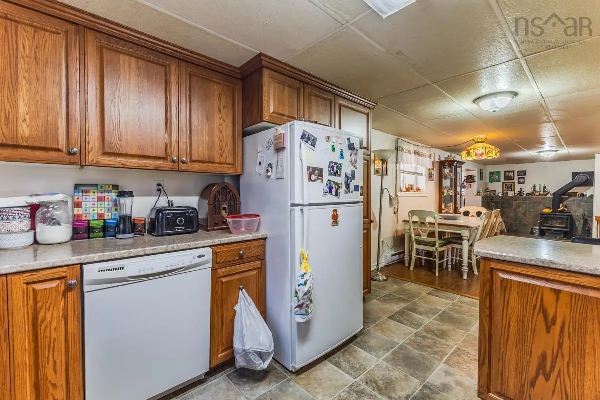 14 Clover Dr, Bible Hill, NS B2N 5P3, 5 Bedrooms Bedrooms, ,Residential Income,For Sale,Clover Dr,202523373