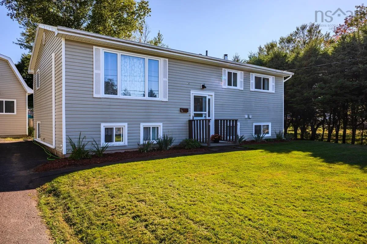 14 Clover Dr, Bible Hill, NS B2N 5P3, 5 Bedrooms Bedrooms, ,Residential Income,For Sale,Clover Dr,202523373