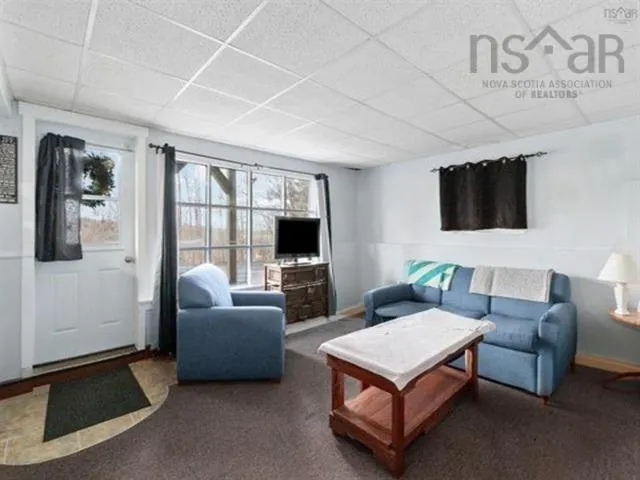66 Maple Avenue, Lunenburg Ns B0j 2c0, 6 Bedrooms Bedrooms, ,Residential Income,For Sale,Maple,202508811