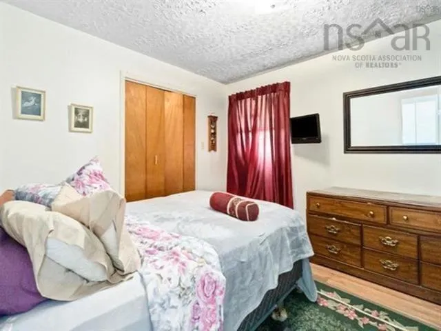 66 Maple Avenue, Lunenburg Ns B0j 2c0, 6 Bedrooms Bedrooms, ,Residential Income,For Sale,Maple,202508811