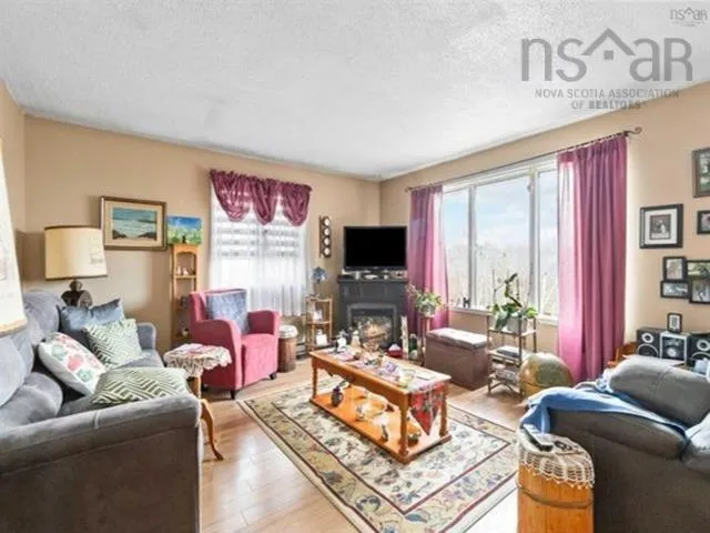 66 Maple Avenue, Lunenburg Ns B0j 2c0, 6 Bedrooms Bedrooms, ,Residential Income,For Sale,Maple,202508811