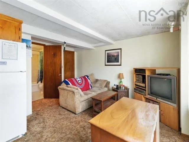 66 Maple Avenue, Lunenburg Ns B0j 2c0, 6 Bedrooms Bedrooms, ,Residential Income,For Sale,Maple,202508811