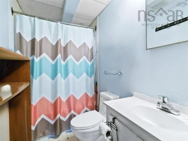 66 Maple Avenue, Lunenburg Ns B0j 2c0, 6 Bedrooms Bedrooms, ,Residential Income,For Sale,Maple,202508811