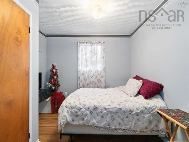 66 Maple Avenue, Lunenburg Ns B0j 2c0, 6 Bedrooms Bedrooms, ,Residential Income,For Sale,Maple,202508811