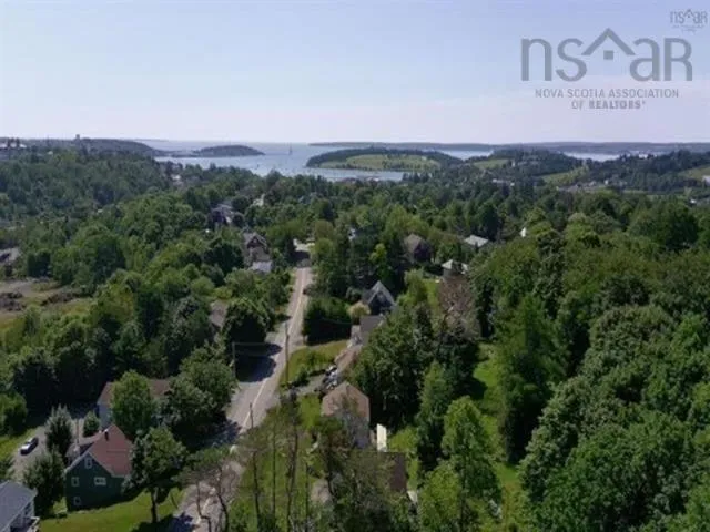 66 Maple Avenue, Lunenburg Ns B0j 2c0, 6 Bedrooms Bedrooms, ,Residential Income,For Sale,Maple,202508811