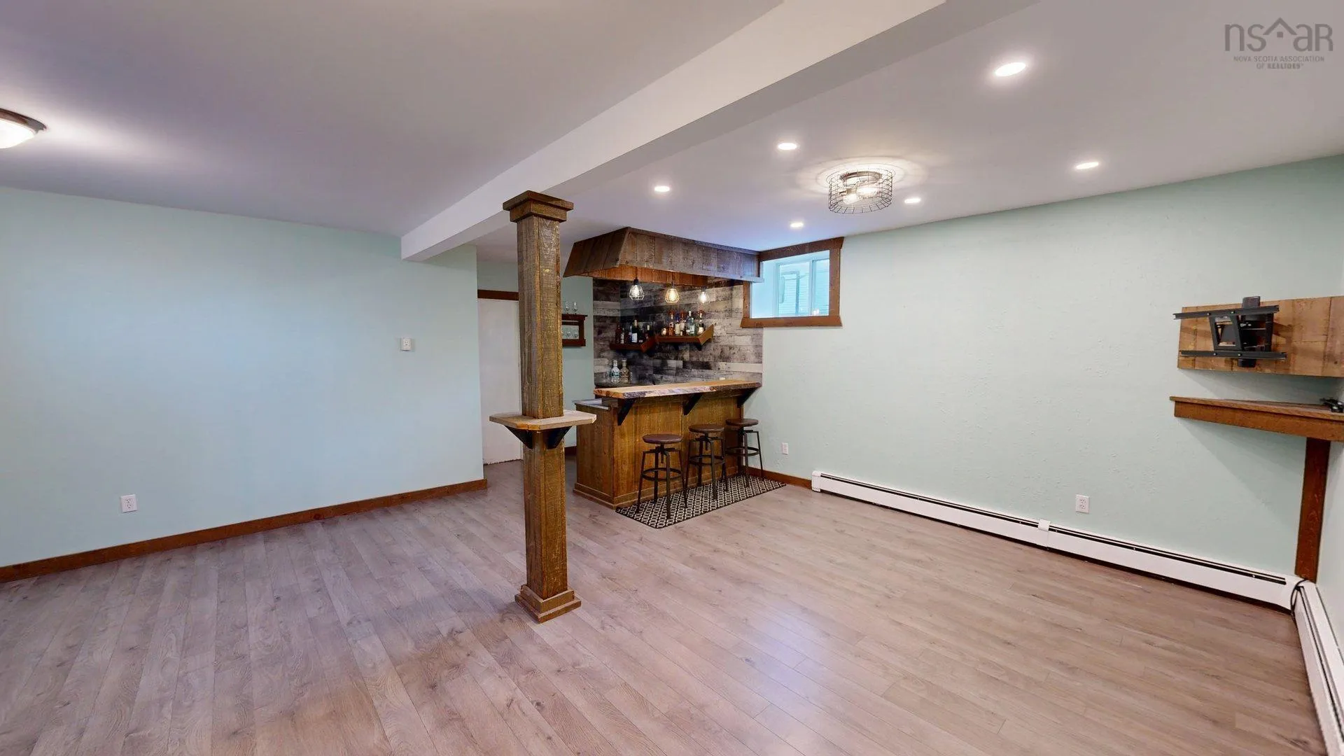 4 Cooling Street, Glace Bay, NS B1A 5R7, 3 Bedrooms Bedrooms, ,2 BathroomsBathrooms,Residential,For Sale,Cooling Street,202522192