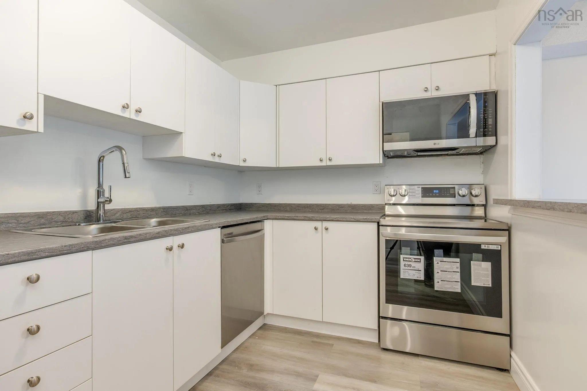 103-31 River Lane, Bedford, NS B4A 3Y7, 2 Bedrooms Bedrooms, ,1 BathroomBathrooms,Residential,For Sale,River,202521423