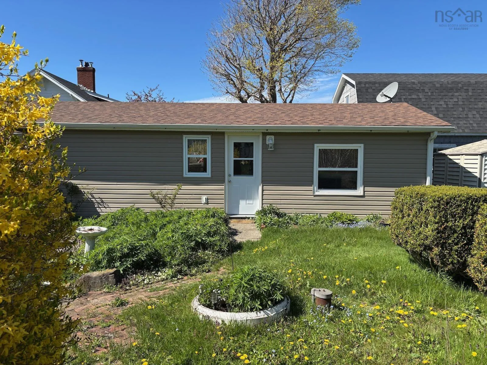 1-3190 Highway 1, Port Maitland, NS B5A 5T3, 5 Bedrooms Bedrooms, ,2 BathroomsBathrooms,Residential,For Sale,Highway 1,202511092