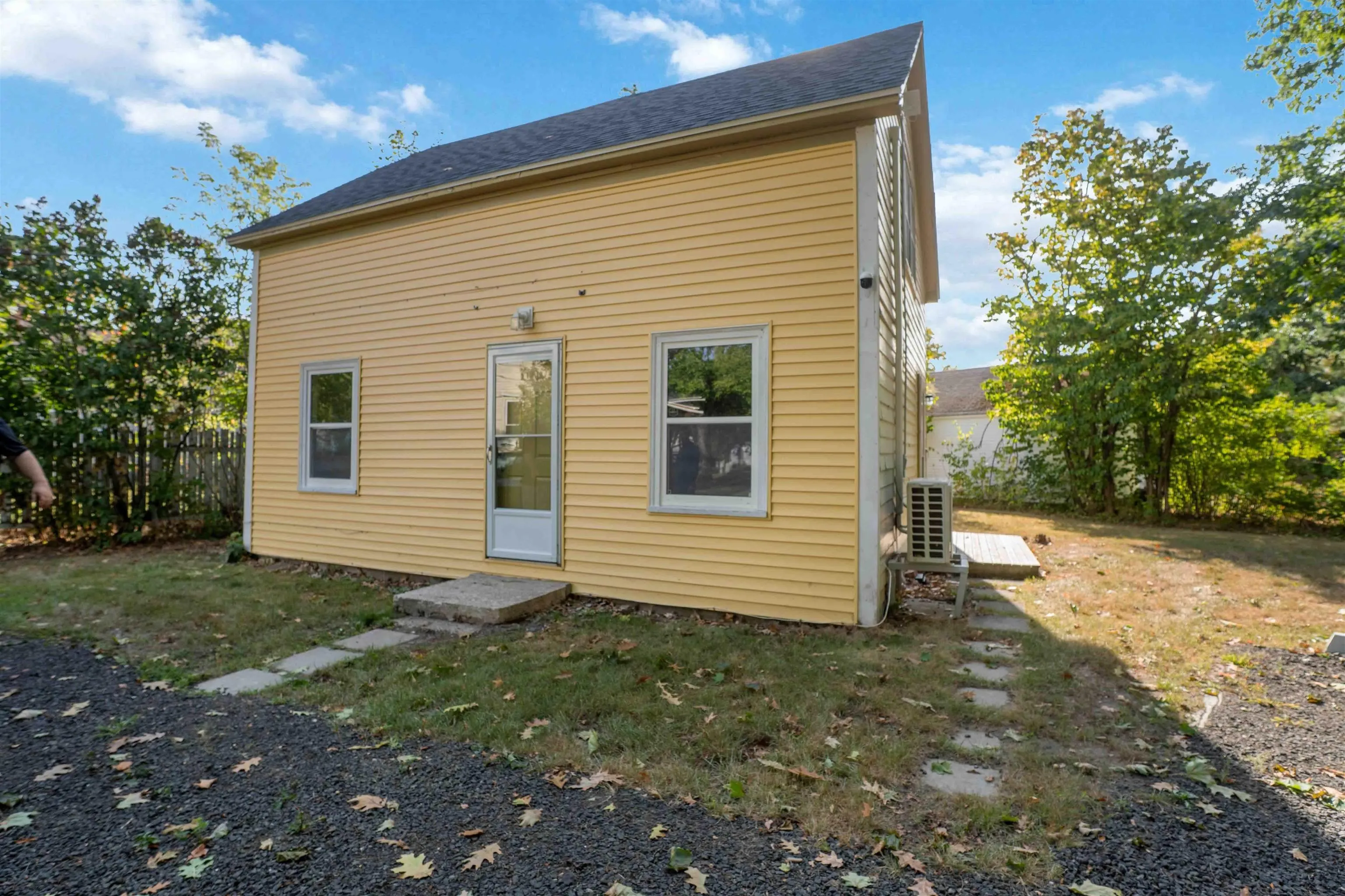 22 George Street, Middleton, NS B0S 1P0, 5 Bedrooms Bedrooms, ,Residential Income,For Sale,Street,202523144