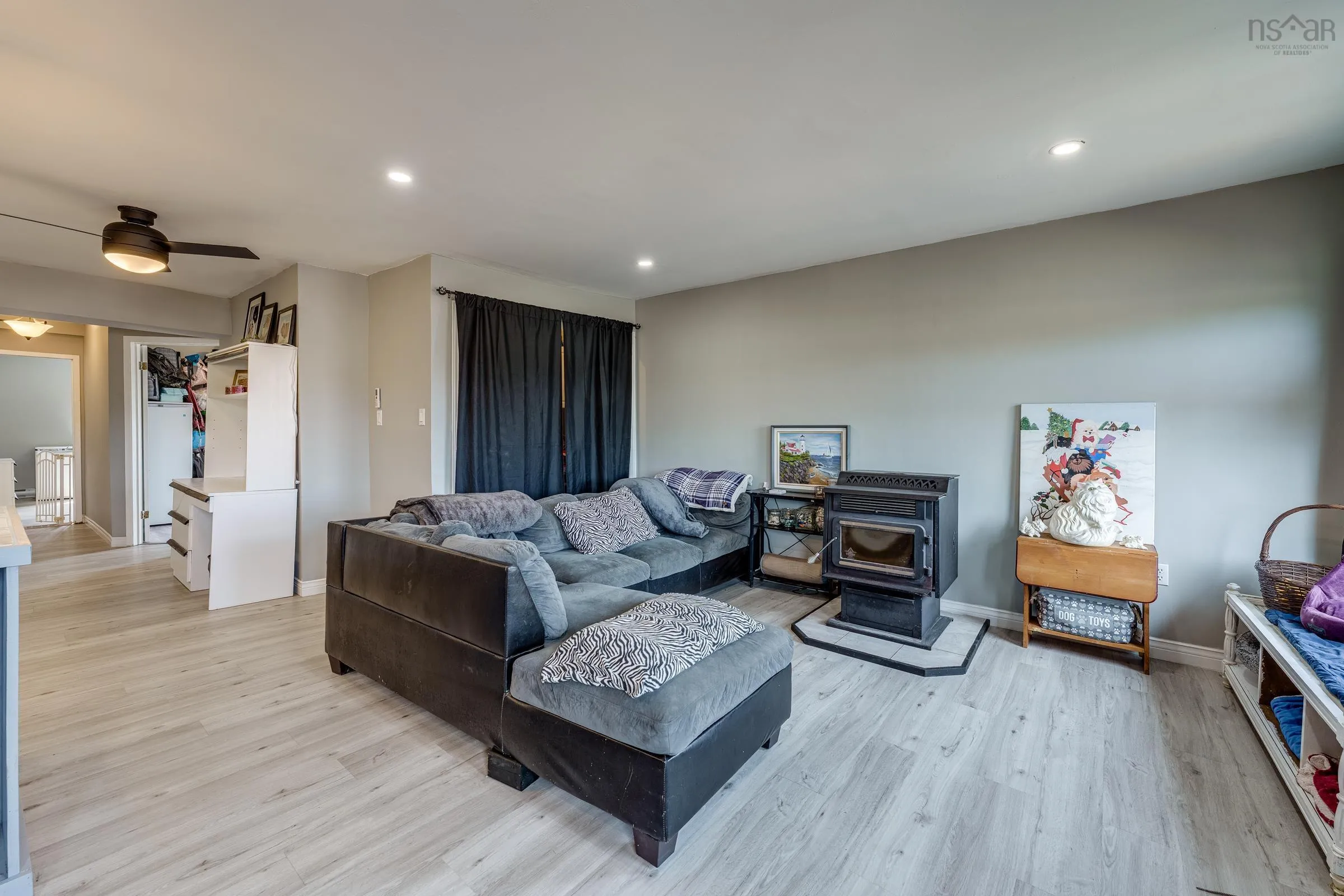 4574 Highway 1, Weymouth, NS B0W 3T0, 5 Bedrooms Bedrooms, ,Residential Income,For Sale,Highway 1,202513316