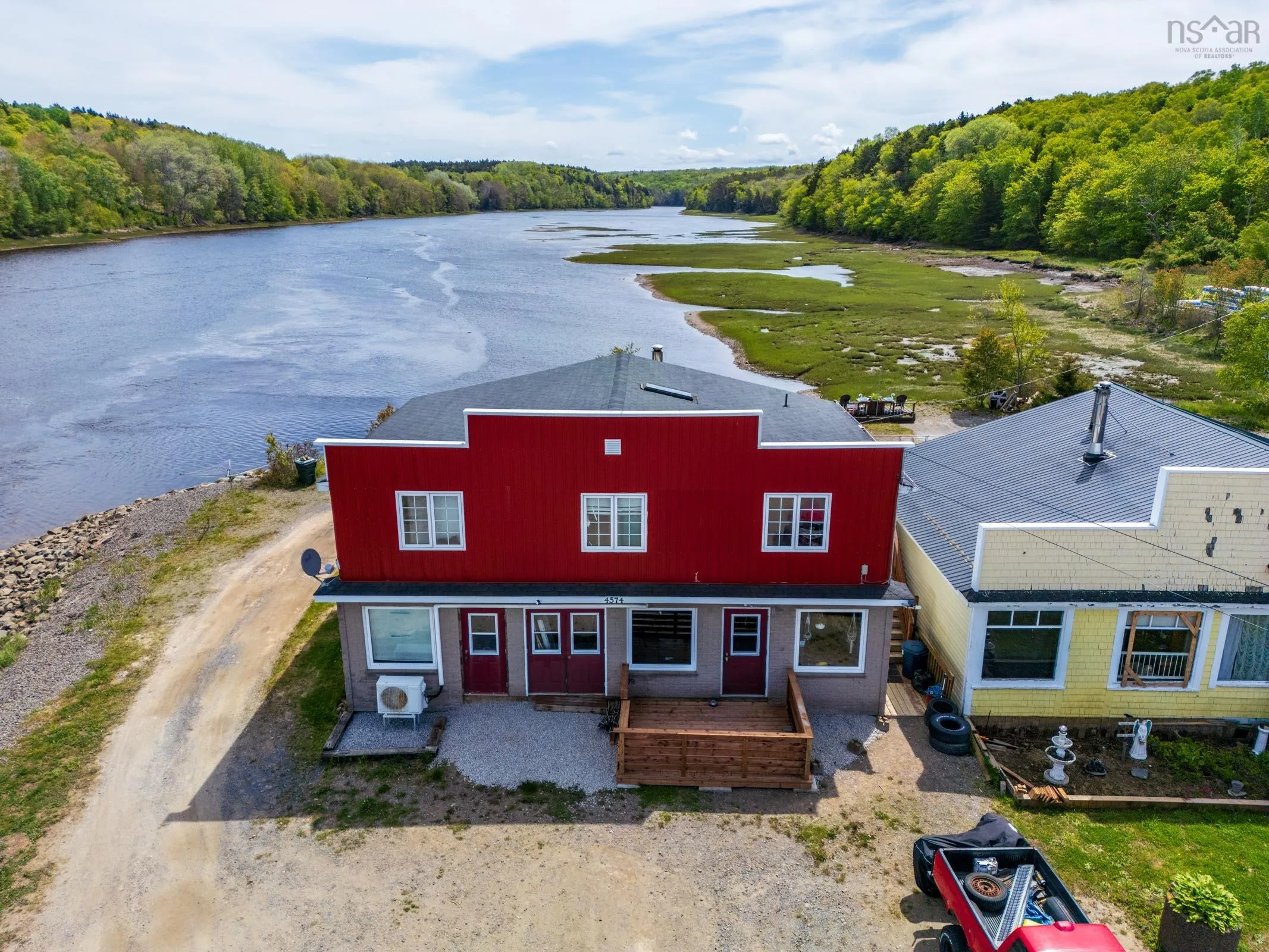 4574 Highway 1, Weymouth, NS B0W 3T0, 5 Bedrooms Bedrooms, ,Residential Income,For Sale,Highway 1,202513316