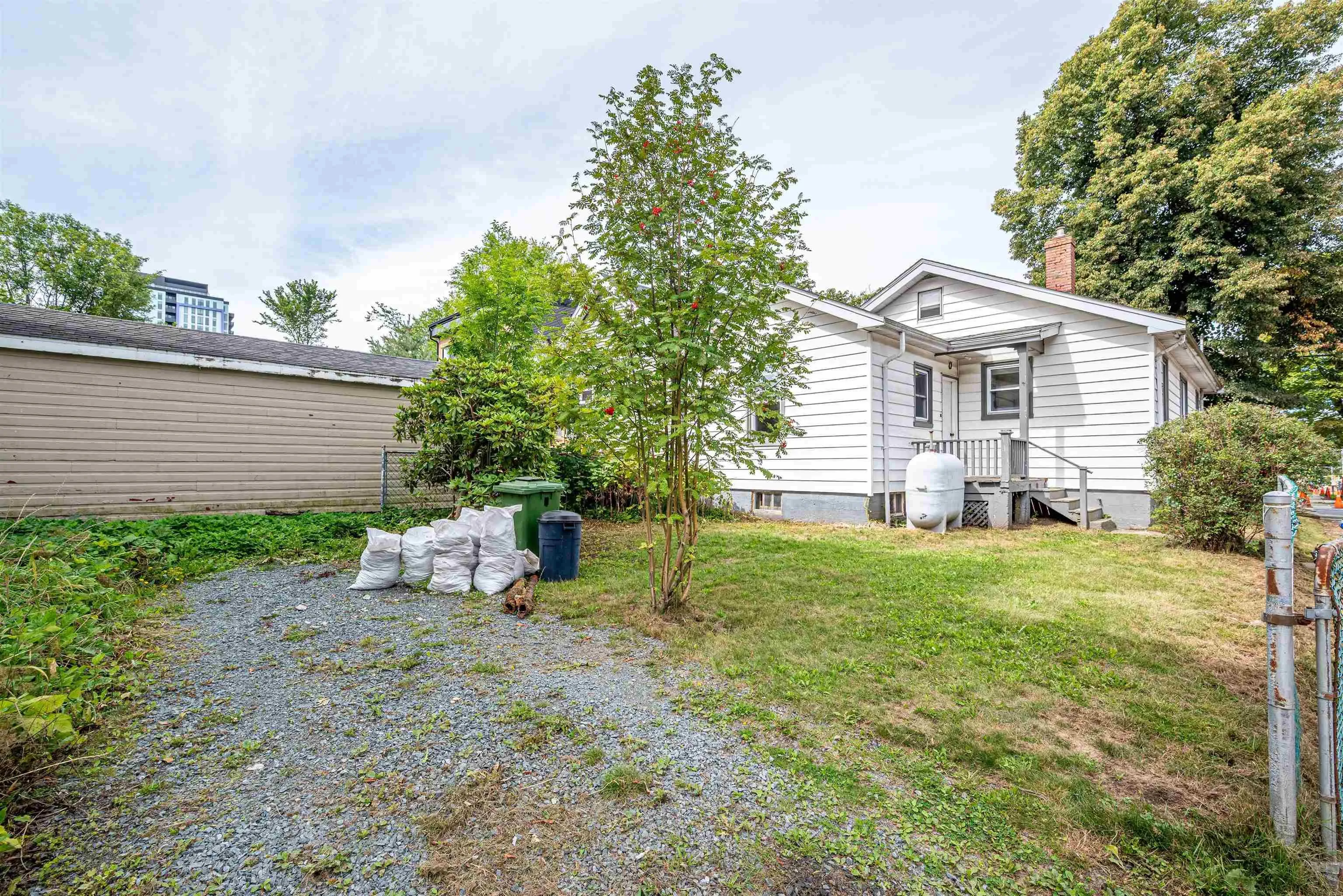 5644 Macara Street, Halifax, NS B3K 1W2, 3 Bedrooms Bedrooms, ,2 BathroomsBathrooms,Residential,For Sale,Macara,202522866