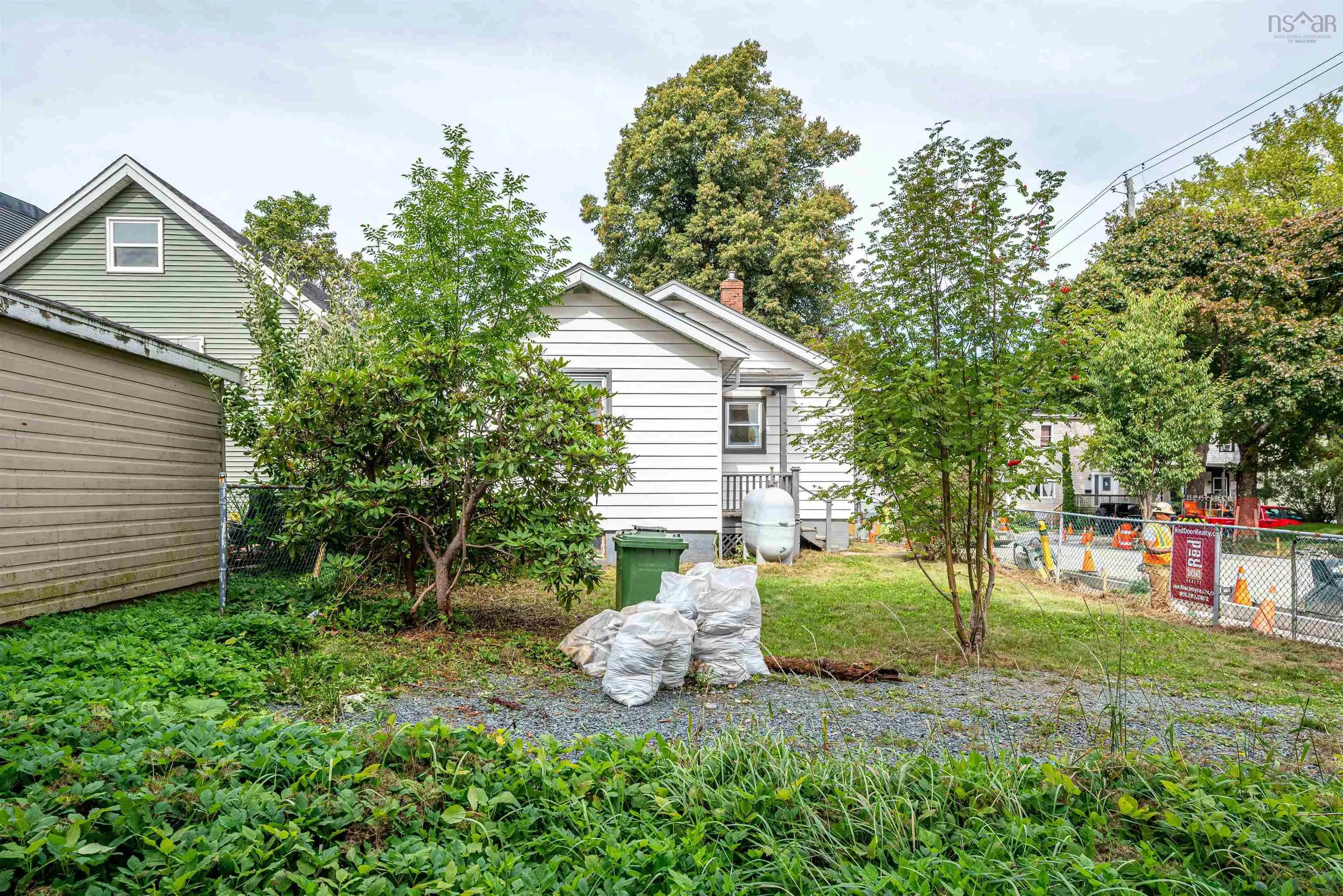 5644 Macara Street, Halifax, NS B3K 1W2, 3 Bedrooms Bedrooms, ,2 BathroomsBathrooms,Residential,For Sale,Macara,202522866