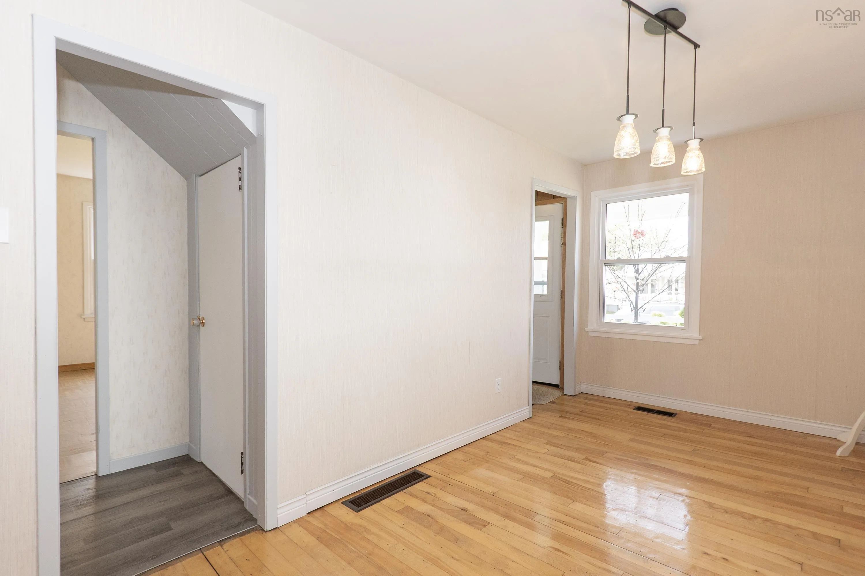 16 Winston Avenue, Amherst, NS B4H 1K5, 3 Bedrooms Bedrooms, ,1 BathroomBathrooms,Residential,For Sale,Winston,202523114