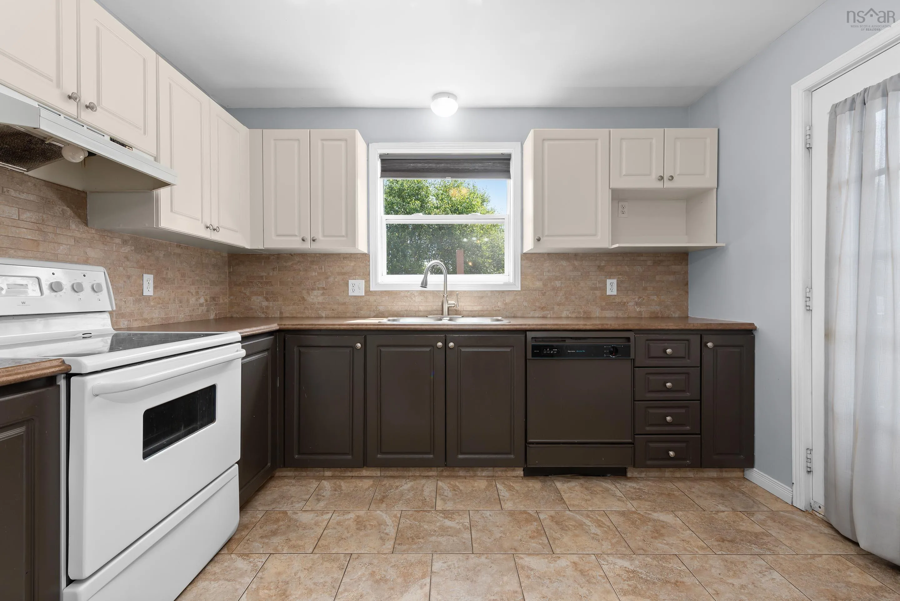 251 Melrose Crescent Crescent, Eastern Passage, NS B3G 1P7, 3 Bedrooms Bedrooms, ,2 BathroomsBathrooms,Residential,For Sale,Melrose,202520753