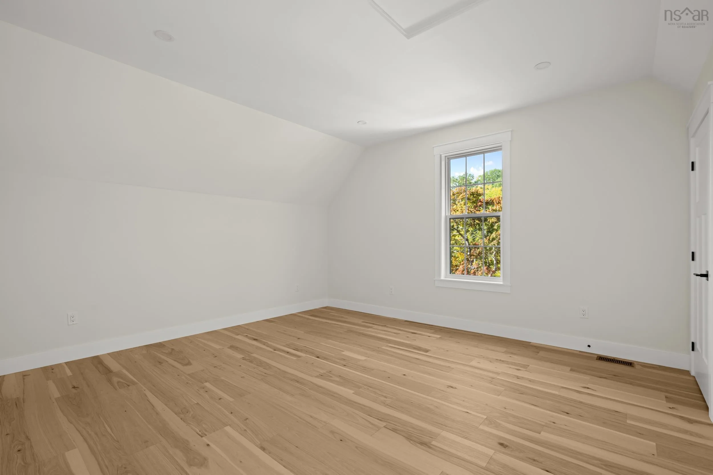 59 Union Street, Chester, NS B0J 1J0, 3 Bedrooms Bedrooms, ,3 BathroomsBathrooms,Residential,For Sale,Union,202525517