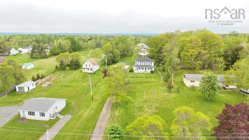 288 Main Street, Tatamagouche, NS B0K 1V0, 4 Bedrooms Bedrooms, ,2 BathroomsBathrooms,Residential,For Sale,Main,202515415