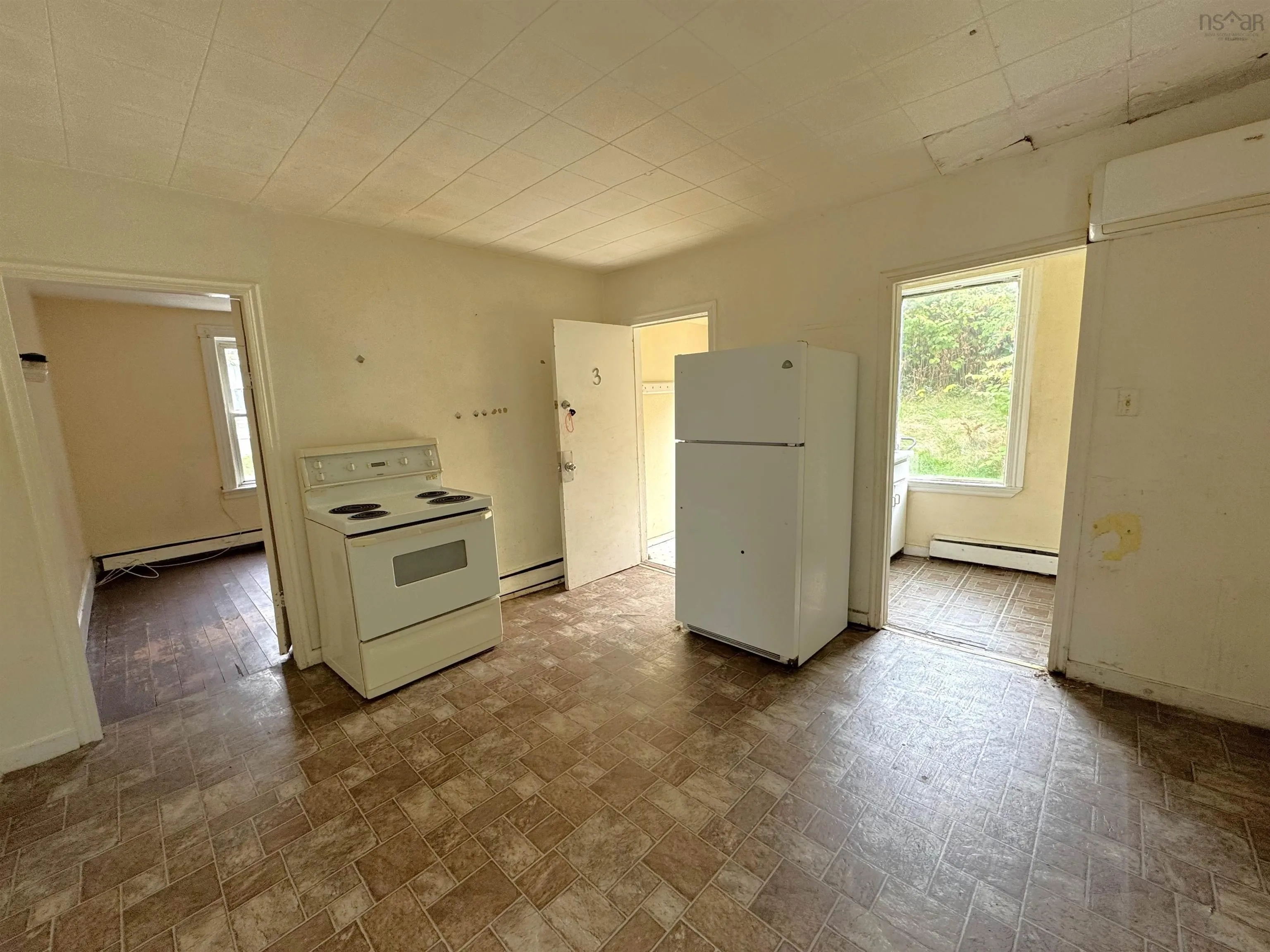 504 Macdonald Street, New Glasgow, NS B2H 2W2, 4 Bedrooms Bedrooms, ,Residential Income,For Sale,Macdonald,202523399