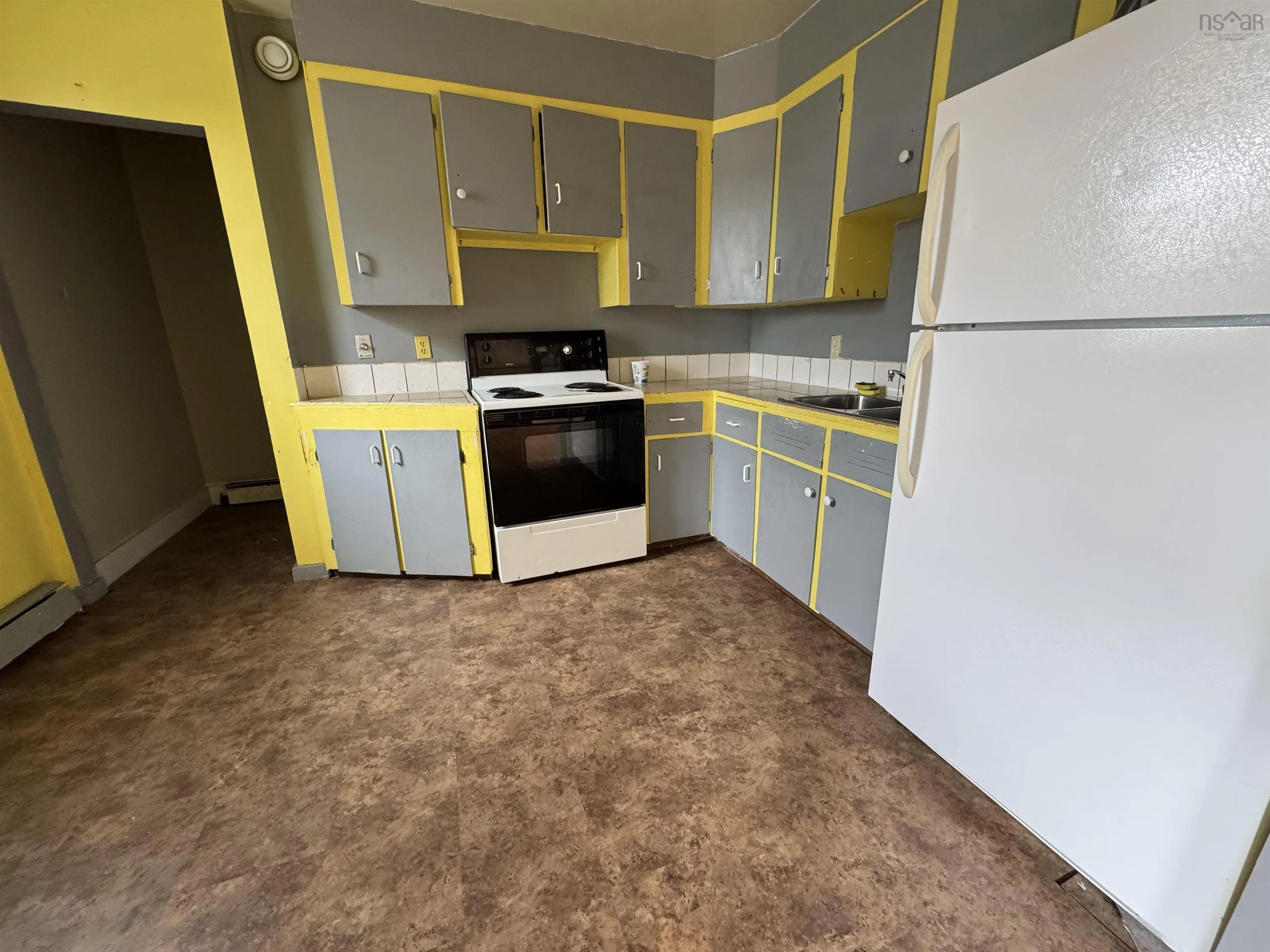 504 Macdonald Street, New Glasgow, NS B2H 2W2, 4 Bedrooms Bedrooms, ,Residential Income,For Sale,Macdonald,202523399