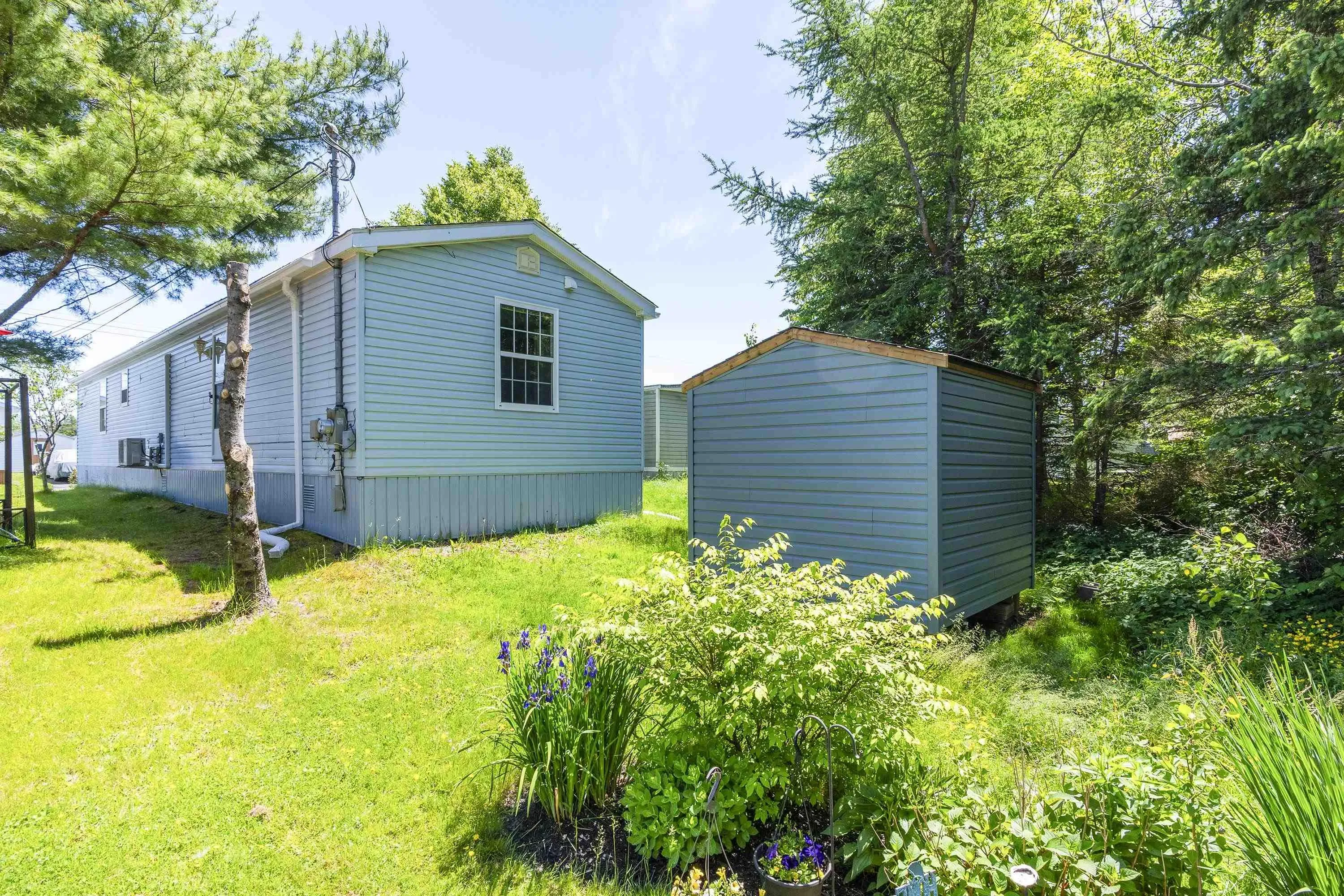 10 Apple Street, Dartmouth, NS B2W 4W2, 3 Bedrooms Bedrooms, ,1 BathroomBathrooms,Residential,For Sale,Apple,202520116