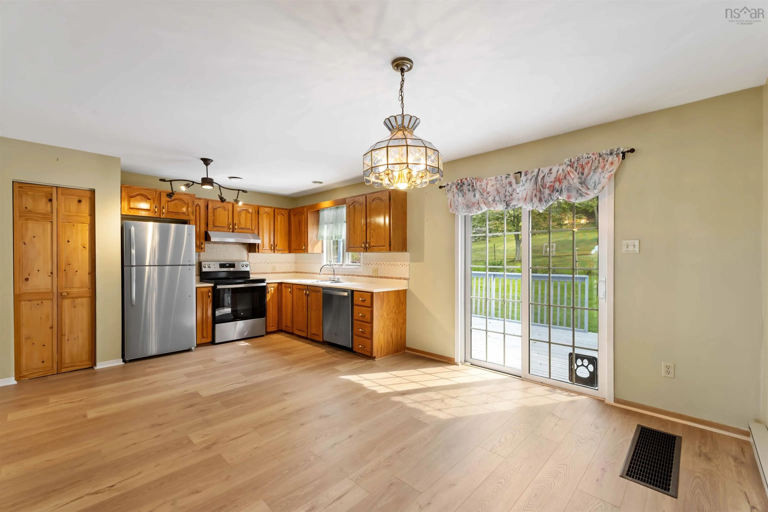 132 Highway 1, Dayton, NS B5A 5A1, 4 Bedrooms Bedrooms, ,2 BathroomsBathrooms,Residential,For Sale,Highway 1,202502556