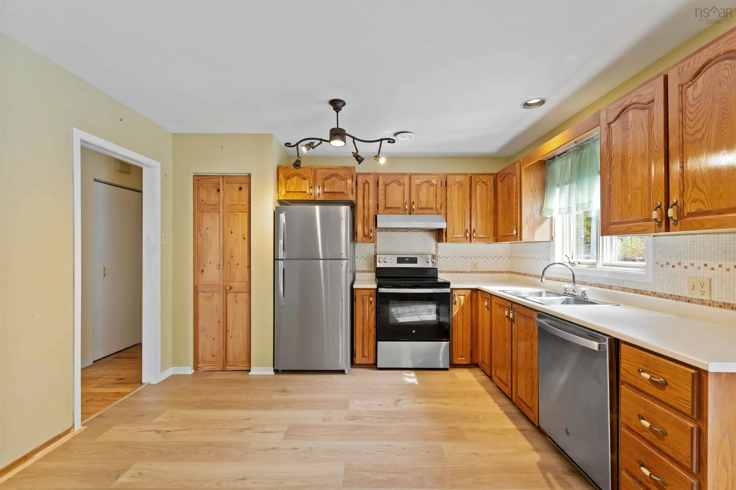 132 Highway 1, Dayton, NS B5A 5A1, 4 Bedrooms Bedrooms, ,2 BathroomsBathrooms,Residential,For Sale,Highway 1,202502556