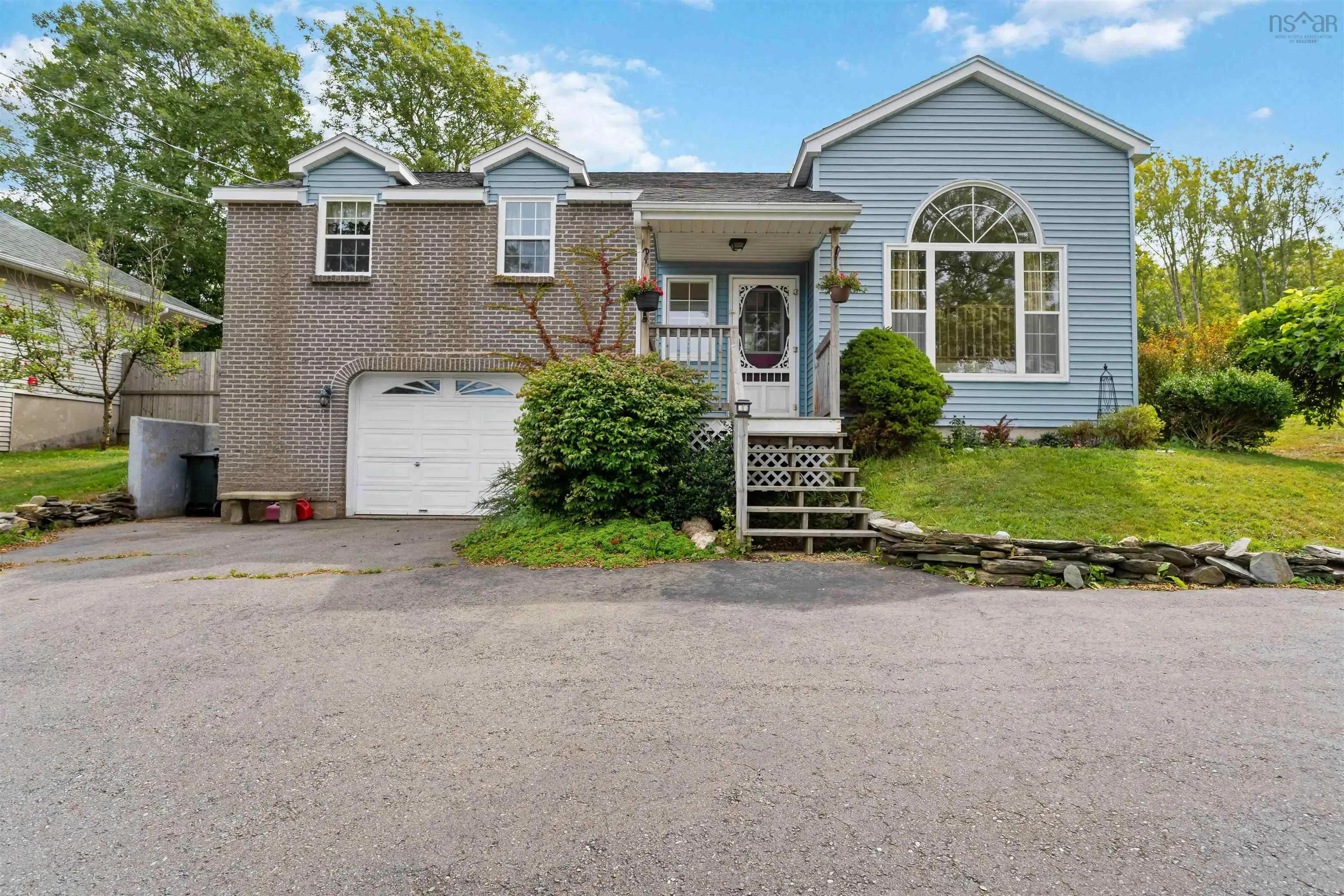 132 Highway 1, Dayton, NS B5A 5A1, 4 Bedrooms Bedrooms, ,2 BathroomsBathrooms,Residential,For Sale,Highway 1,202502556