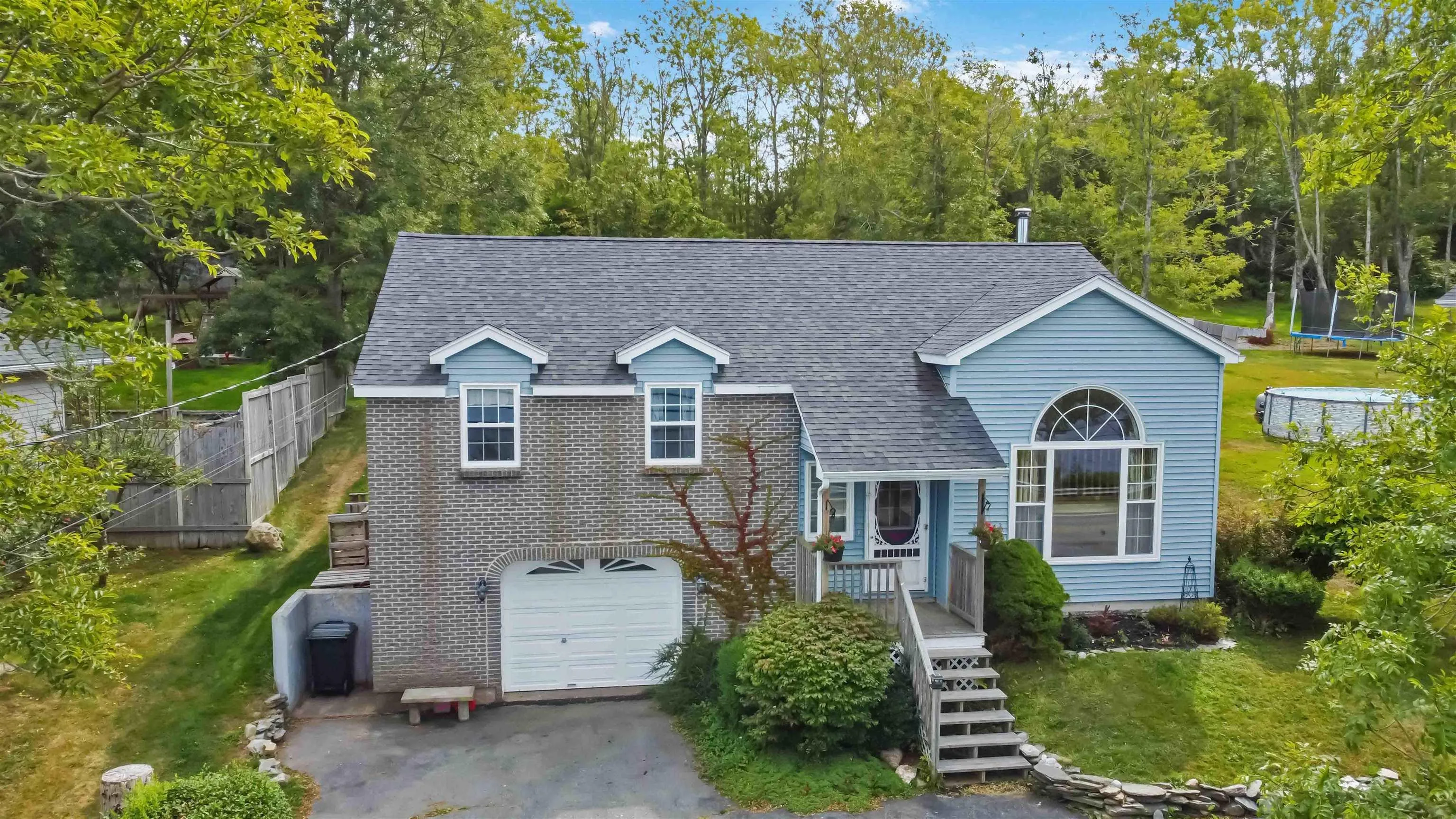 132 Highway 1, Dayton, NS B5A 5A1, 4 Bedrooms Bedrooms, ,2 BathroomsBathrooms,Residential,For Sale,Highway 1,202502556