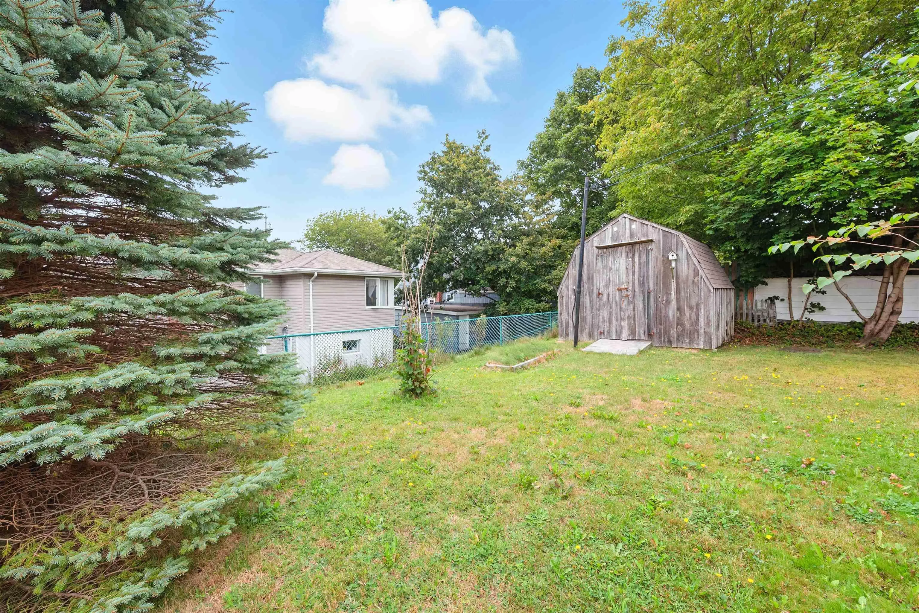 81 Adelaide Avenue, Fairview, NS B3N 2N9, 3 Bedrooms Bedrooms, ,Residential Income,For Sale,Adelaide,202522642