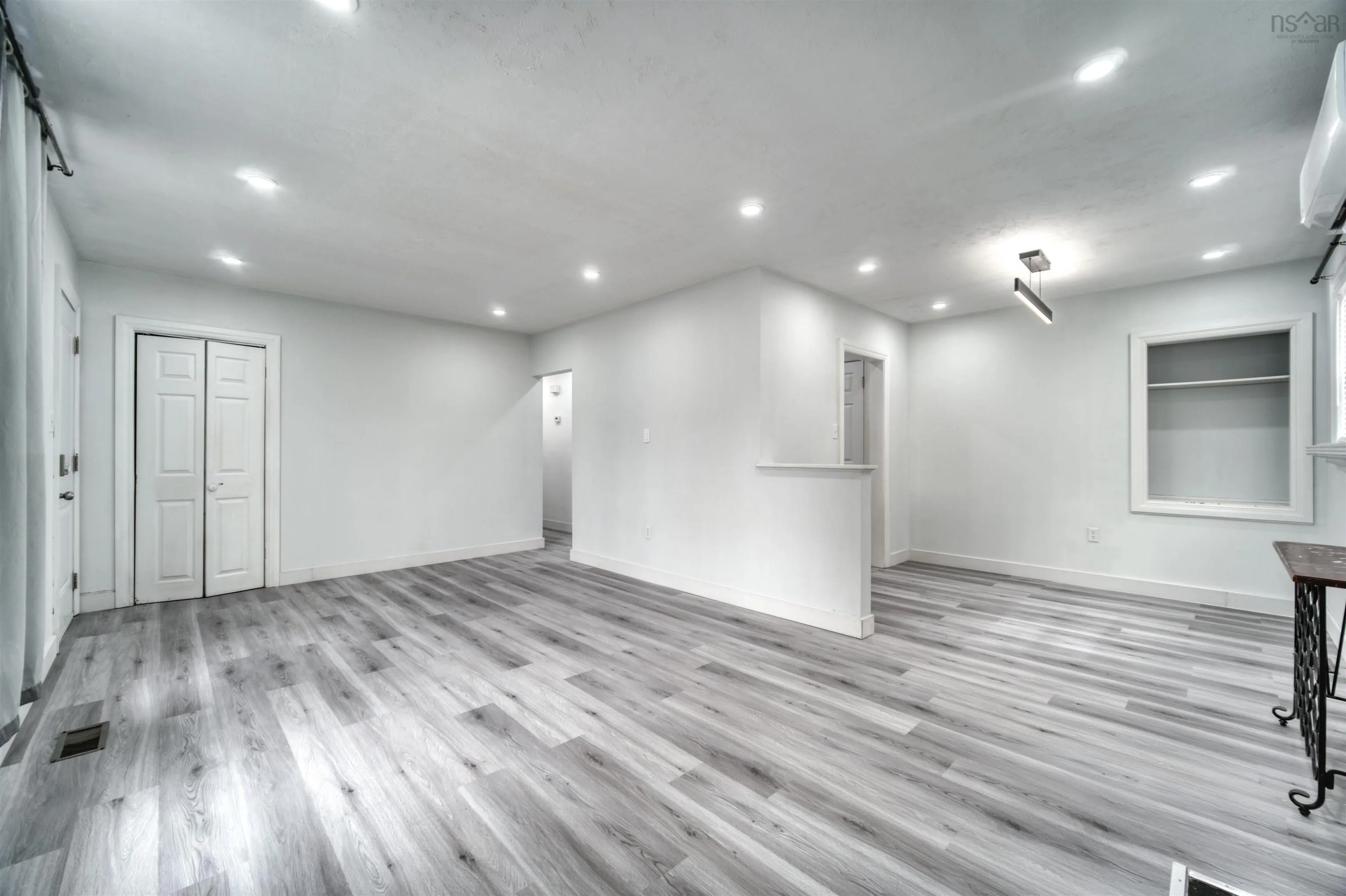 43 Beaver Bank Road, Lower Sackville Ns B4e 1g4, 3 Bedrooms Bedrooms, ,2 BathroomsBathrooms,Residential,For Sale,Beaver Bank,202507323