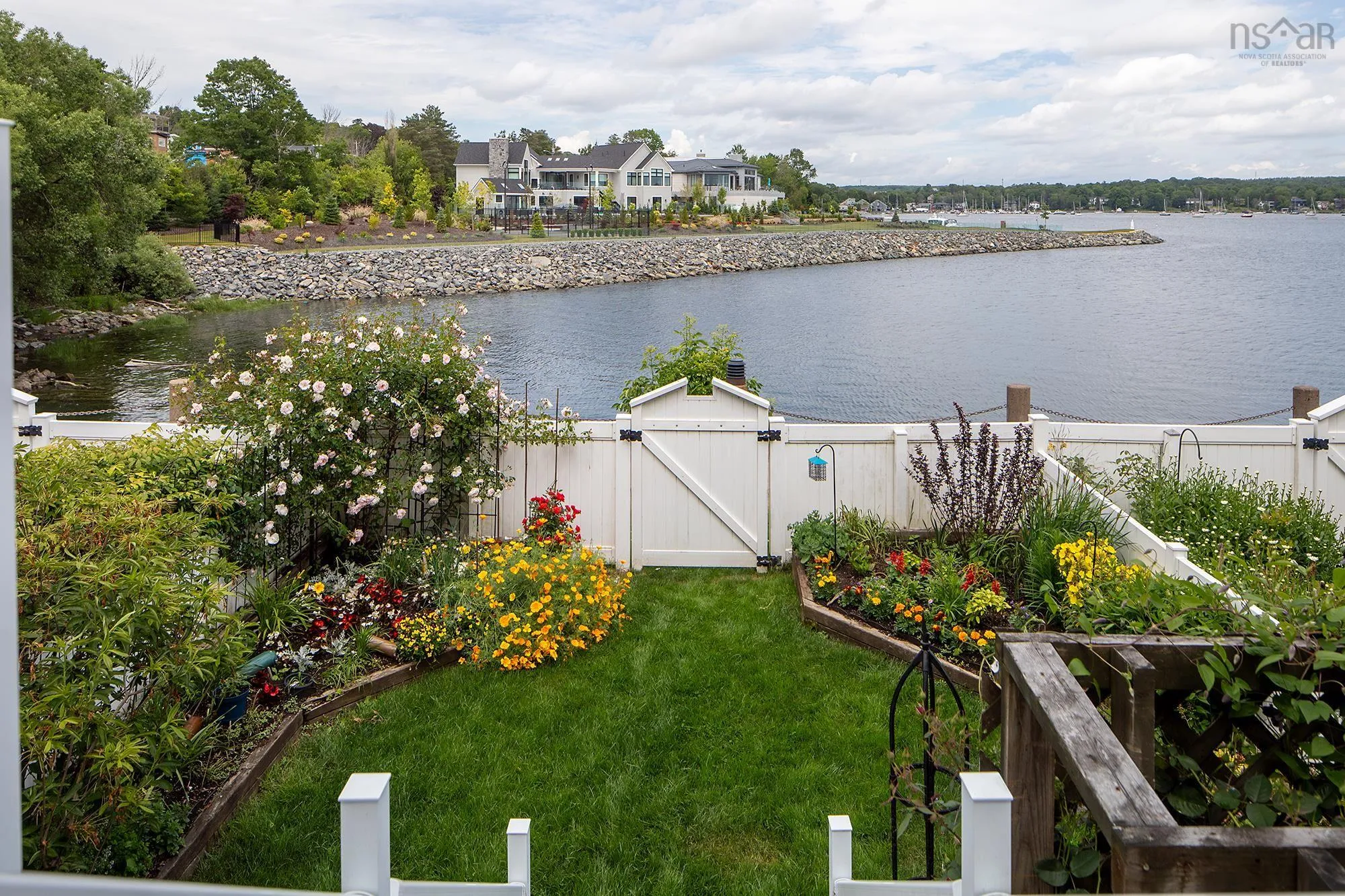 4 Arthur Lismer Court, Bedford, NS B4A 4B4, 3 Bedrooms Bedrooms, ,4 BathroomsBathrooms,Residential,For Sale,Arthur Lismer,202516561