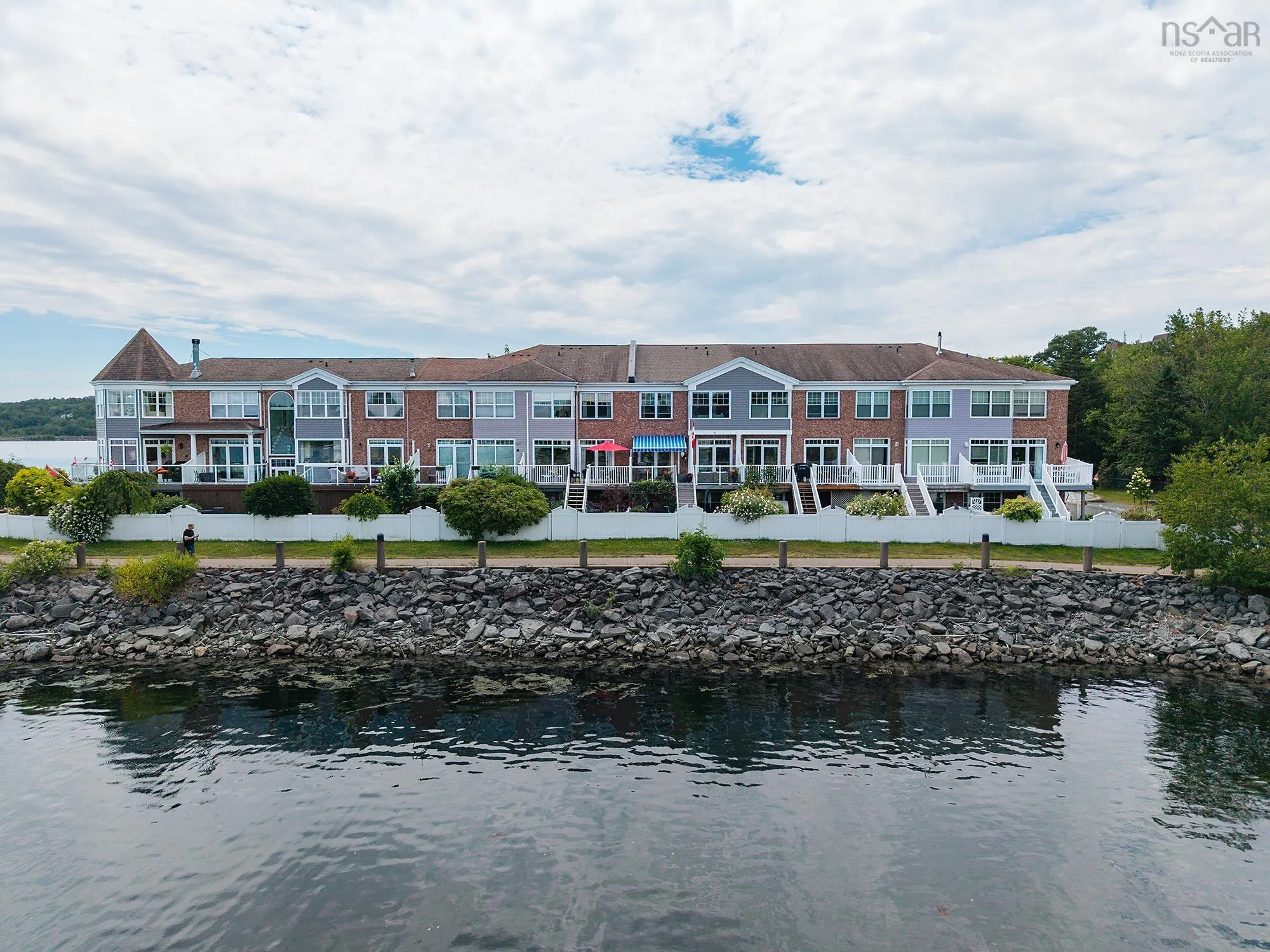 4 Arthur Lismer Court, Bedford, NS B4A 4B4, 3 Bedrooms Bedrooms, ,4 BathroomsBathrooms,Residential,For Sale,Arthur Lismer,202516561