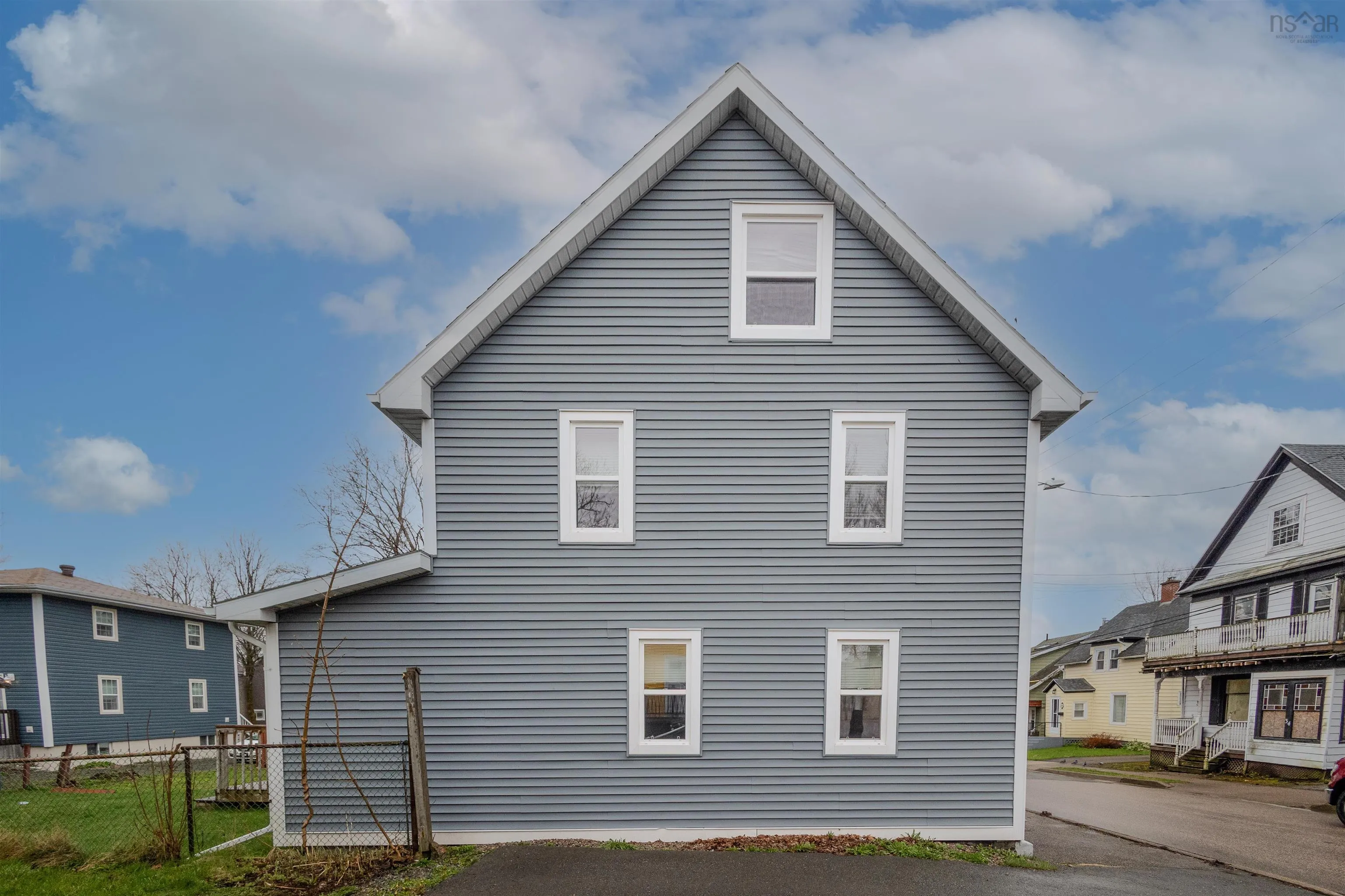 33 Amelia Street, Sydney, NS B1P 6C3, 3 Bedrooms Bedrooms, ,2 BathroomsBathrooms,Residential,For Sale,Amelia,202510196