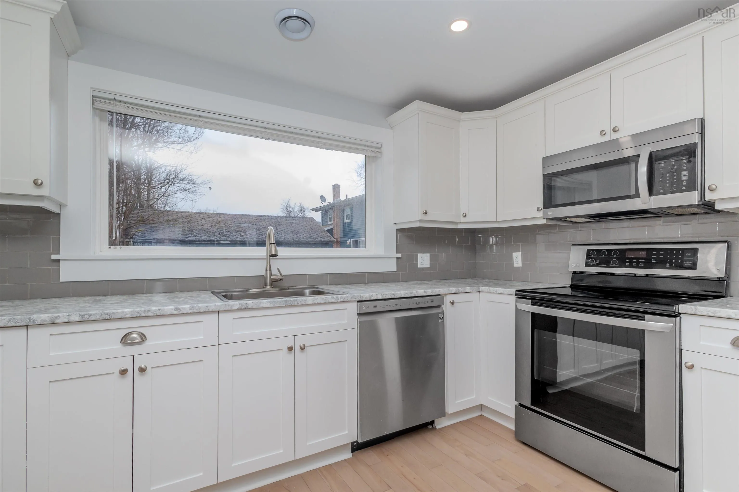 33 Amelia Street, Sydney, NS B1P 6C3, 3 Bedrooms Bedrooms, ,2 BathroomsBathrooms,Residential,For Sale,Amelia,202510196