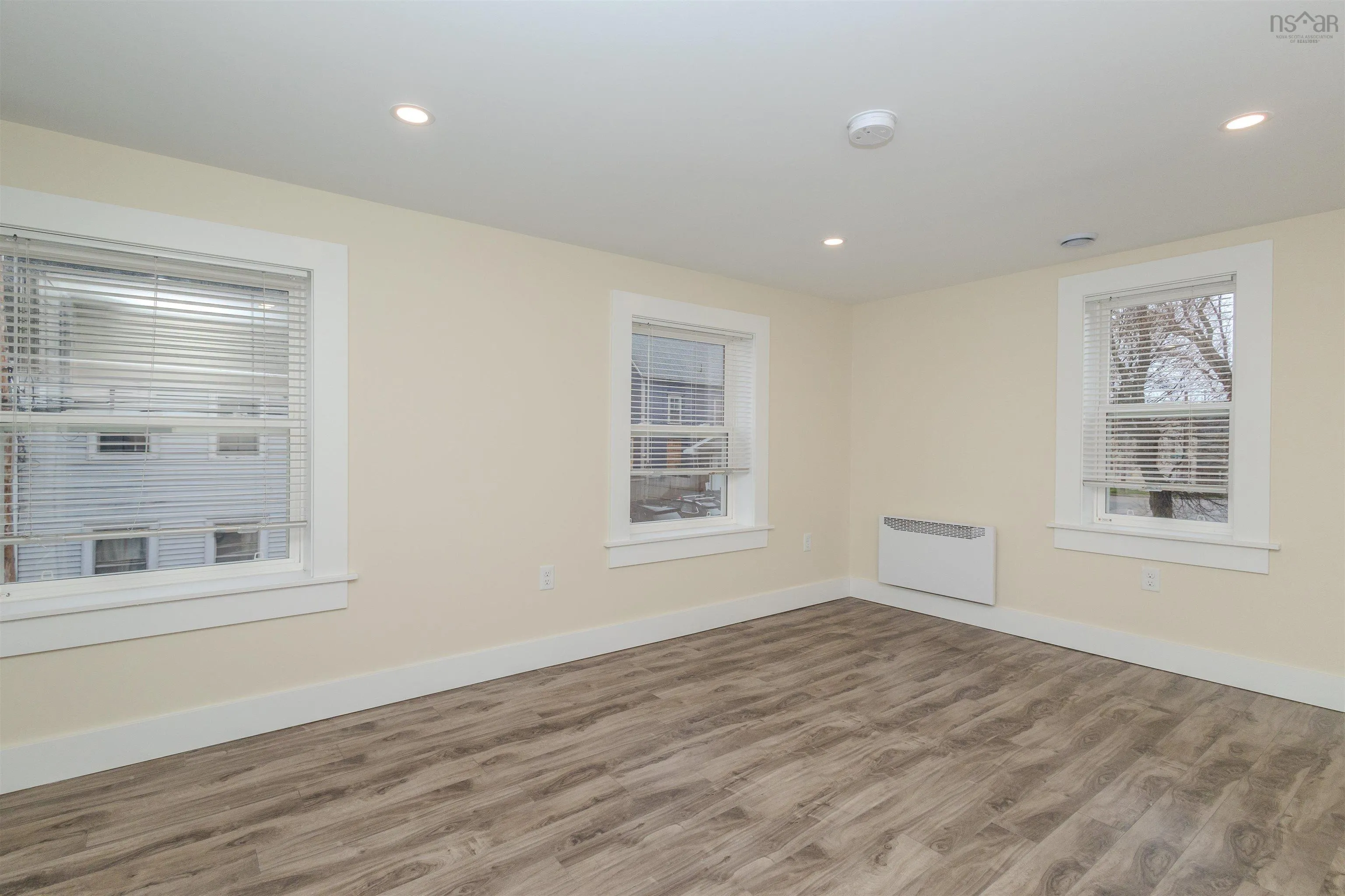 33 Amelia Street, Sydney, NS B1P 6C3, 3 Bedrooms Bedrooms, ,2 BathroomsBathrooms,Residential,For Sale,Amelia,202510196