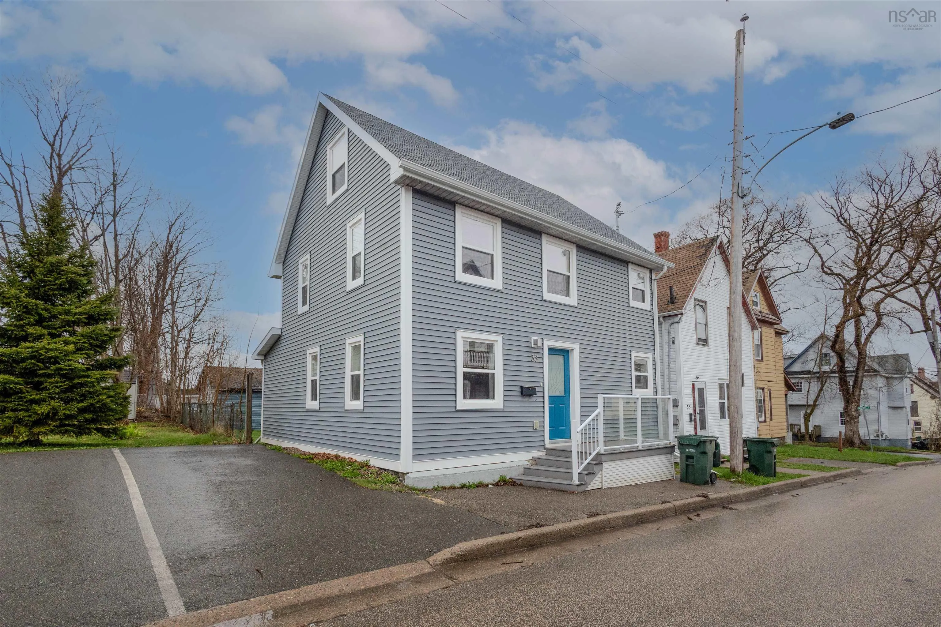 33 Amelia Street, Sydney, NS B1P 6C3, 3 Bedrooms Bedrooms, ,2 BathroomsBathrooms,Residential,For Sale,Amelia,202510196