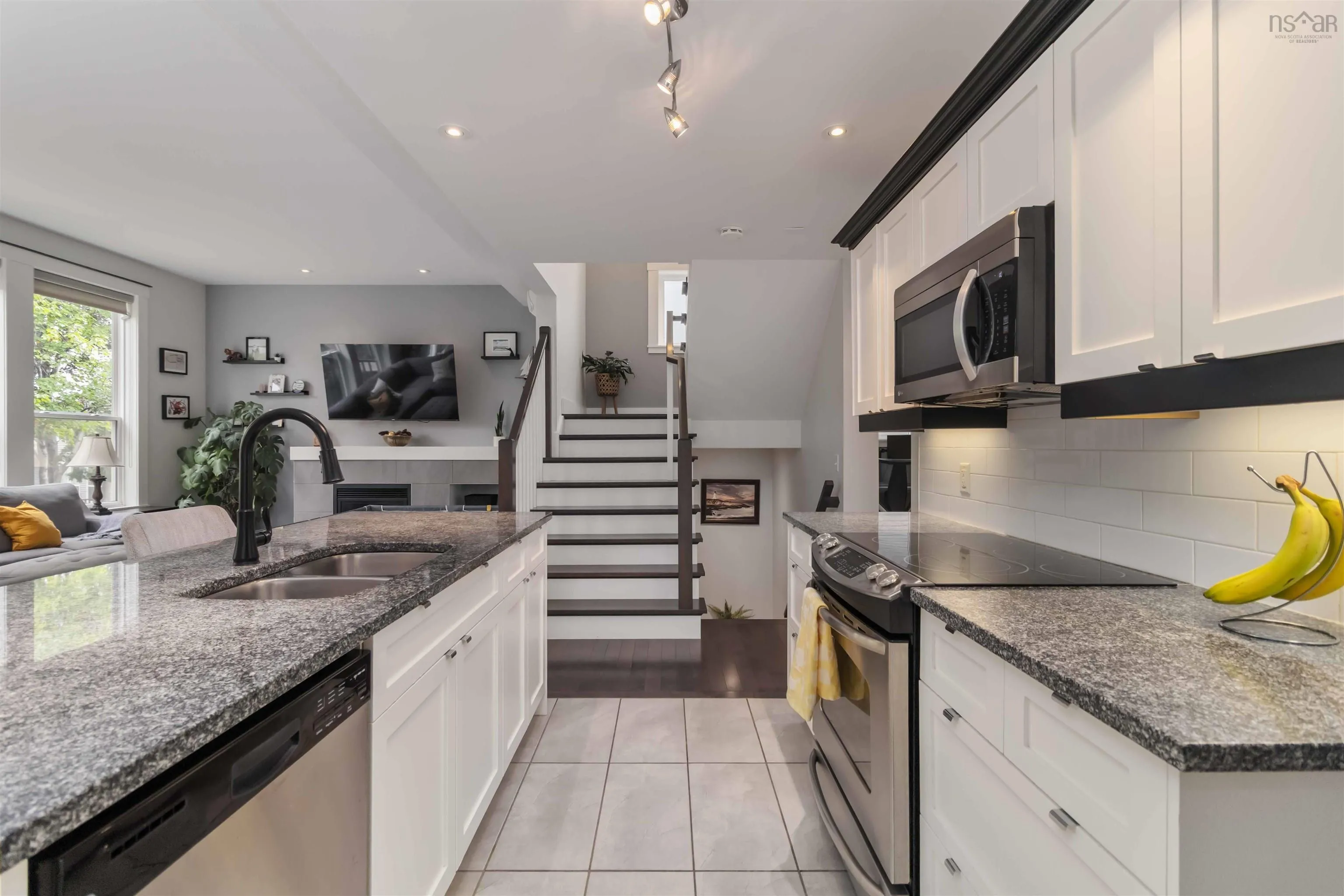 11 Aspenhill Court, Bedford, NS B4B 0M3, 4 Bedrooms Bedrooms, ,4 BathroomsBathrooms,Residential,For Sale,Aspenhill,202524476
