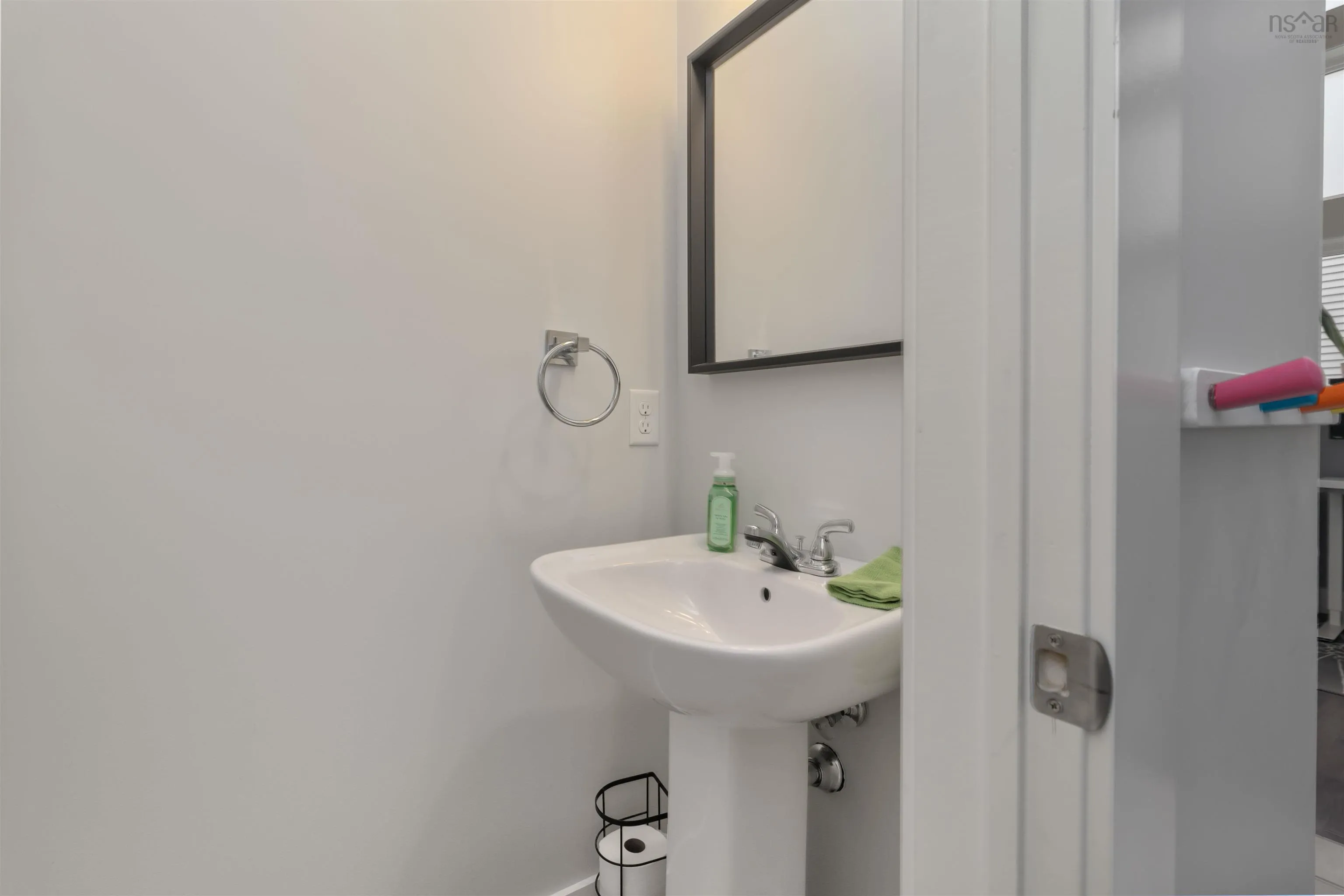 11 Aspenhill Court, Bedford, NS B4B 0M3, 4 Bedrooms Bedrooms, ,4 BathroomsBathrooms,Residential,For Sale,Aspenhill,202524476