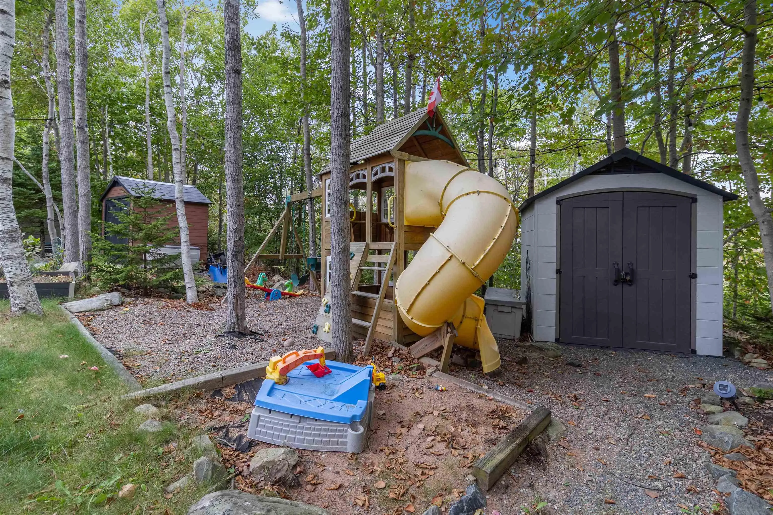 11 Aspenhill Court, Bedford, NS B4B 0M3, 4 Bedrooms Bedrooms, ,4 BathroomsBathrooms,Residential,For Sale,Aspenhill,202524476