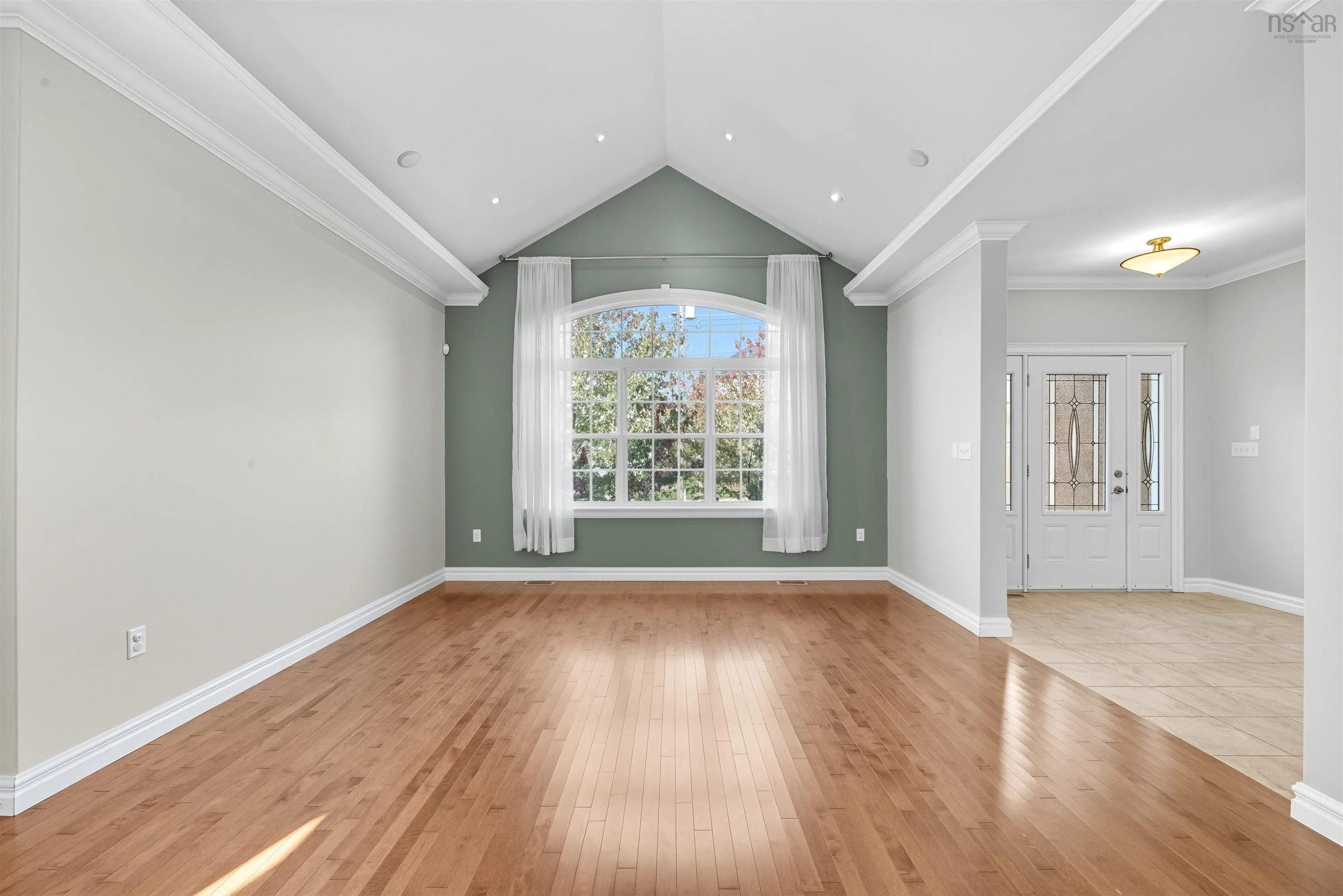 95 William Borrett Terrace, Bedford, NS B4A 0G7, 6 Bedrooms Bedrooms, ,4 BathroomsBathrooms,Residential,For Sale,William Borrett,202525399