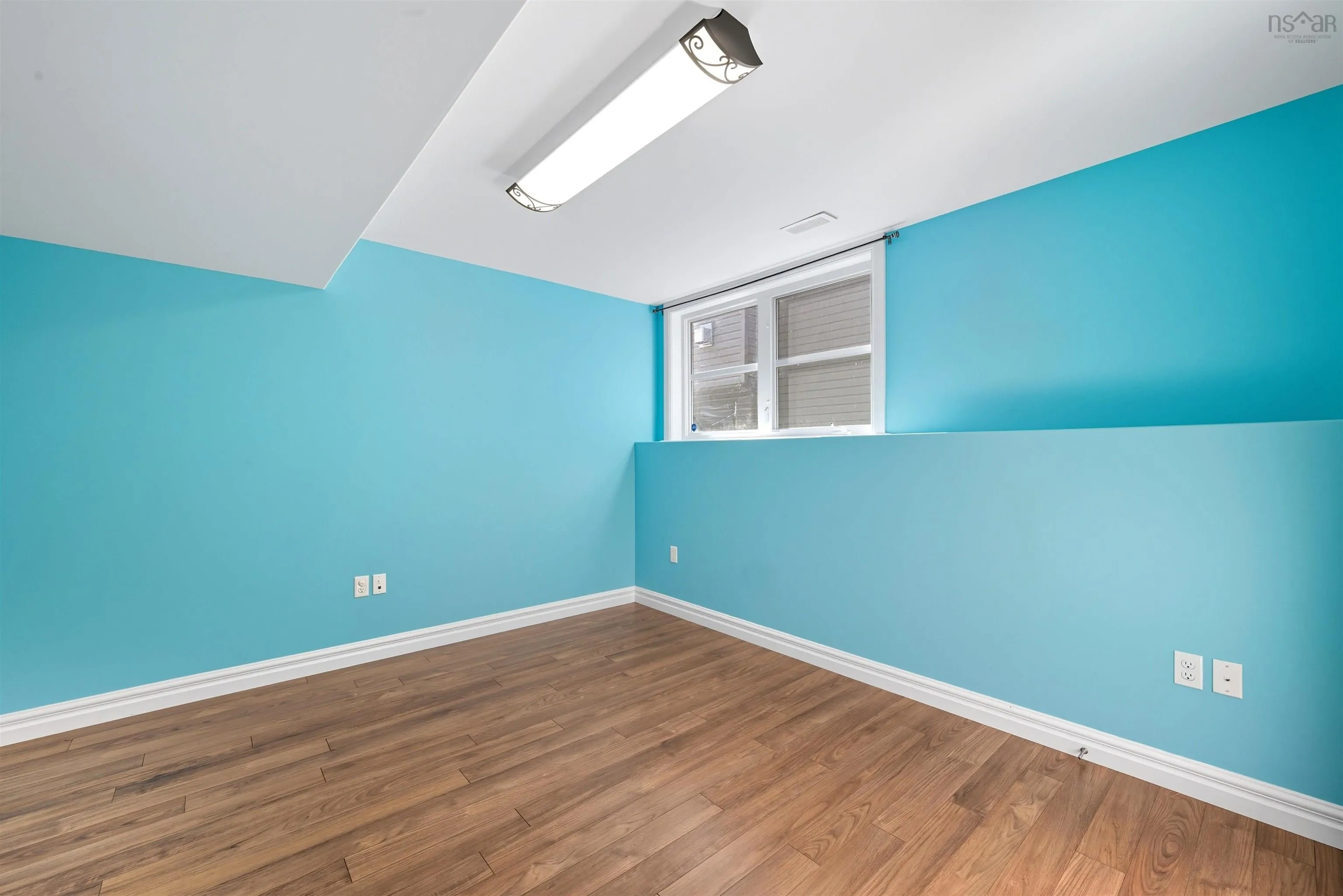 95 William Borrett Terrace, Bedford, NS B4A 0G7, 6 Bedrooms Bedrooms, ,4 BathroomsBathrooms,Residential,For Sale,William Borrett,202525399