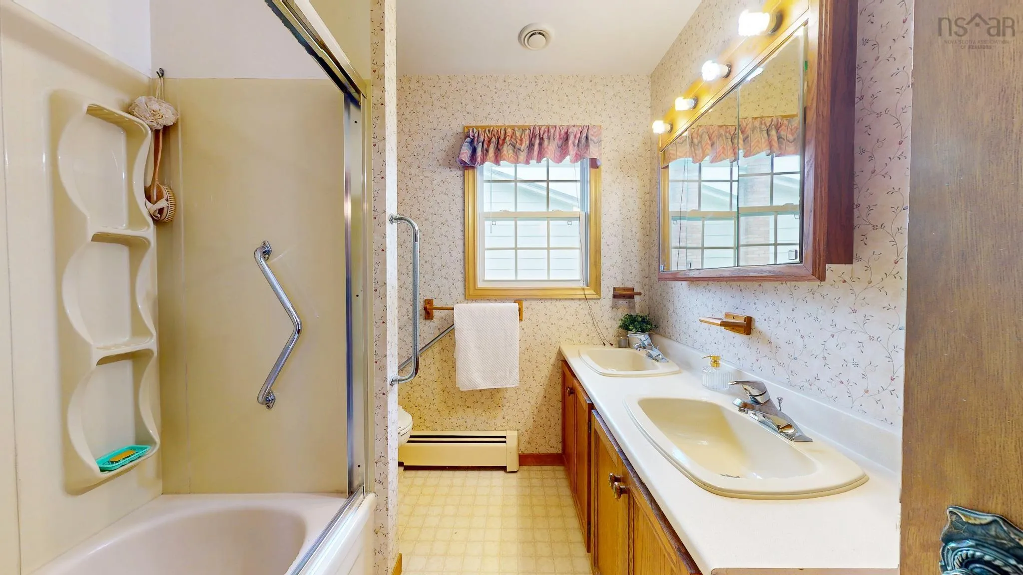 123 Paisley Avenue, Berwick, NS B0P 1E0, 3 Bedrooms Bedrooms, ,2 BathroomsBathrooms,Residential,For Sale,Paisley,202517571