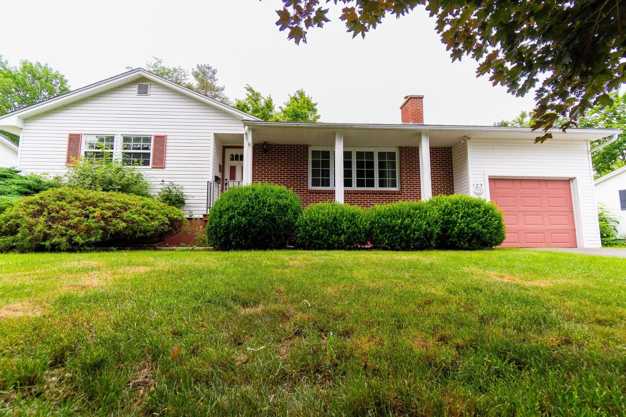 123 Paisley Avenue, Berwick, NS B0P 1E0, 3 Bedrooms Bedrooms, ,2 BathroomsBathrooms,Residential,For Sale,Paisley,202517571