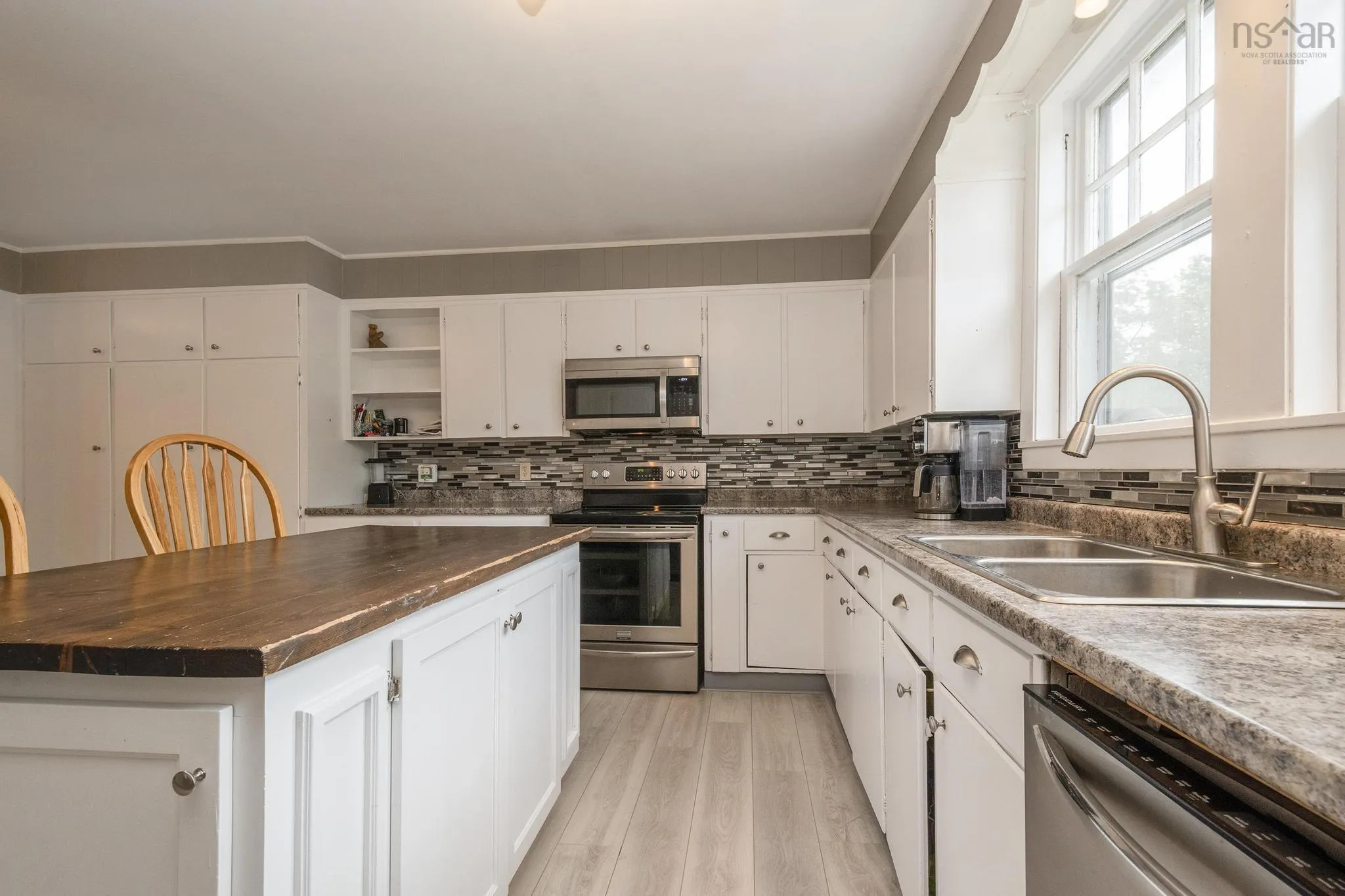 528 Granville St, Bridgetown, NS B0S 1C0, 5 Bedrooms Bedrooms, ,3 BathroomsBathrooms,Residential,For Sale,Granville St,202519234